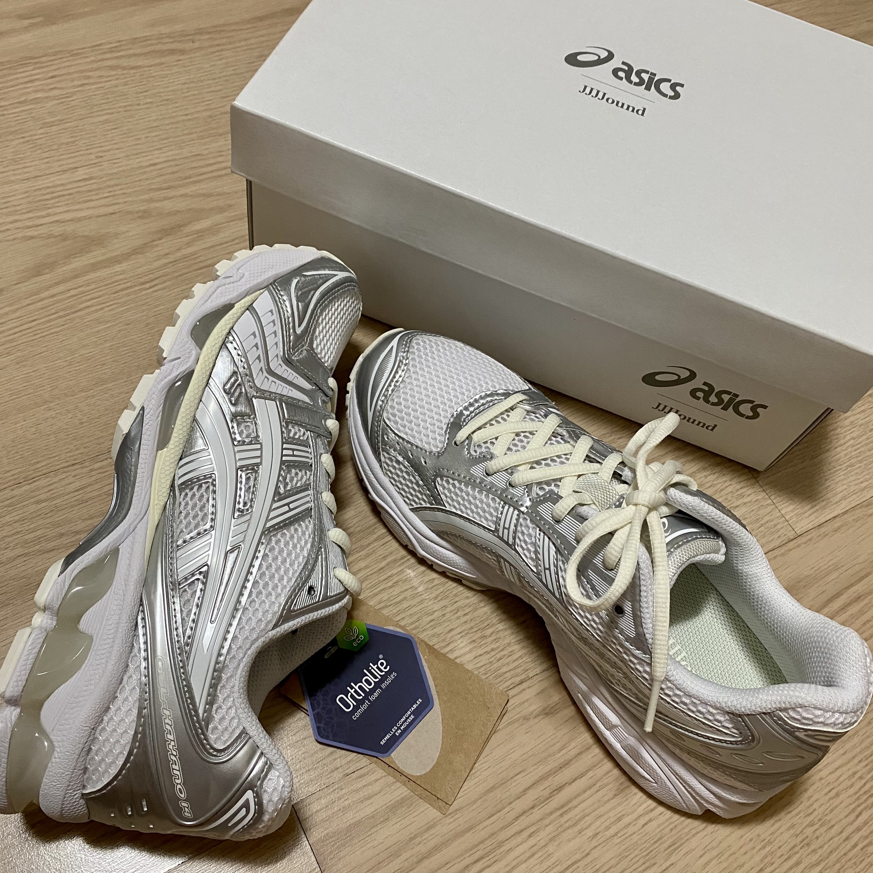 Asics x JJJJound Gel-Kayano 14 Silver White 착용 스타일 - 1