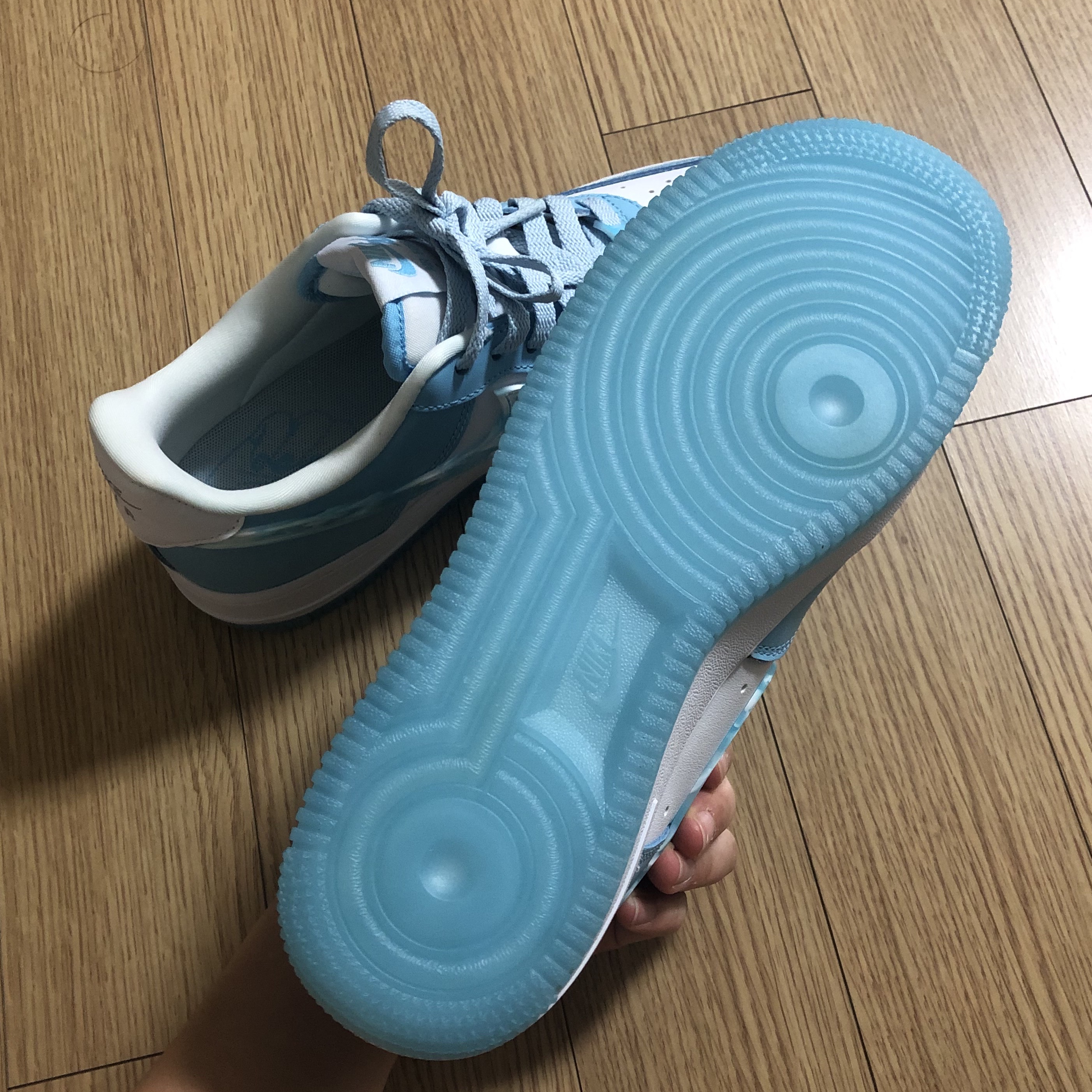 (W) Nike Air Force 1 '07 LX Celestine Blue 착용 스타일 - 3