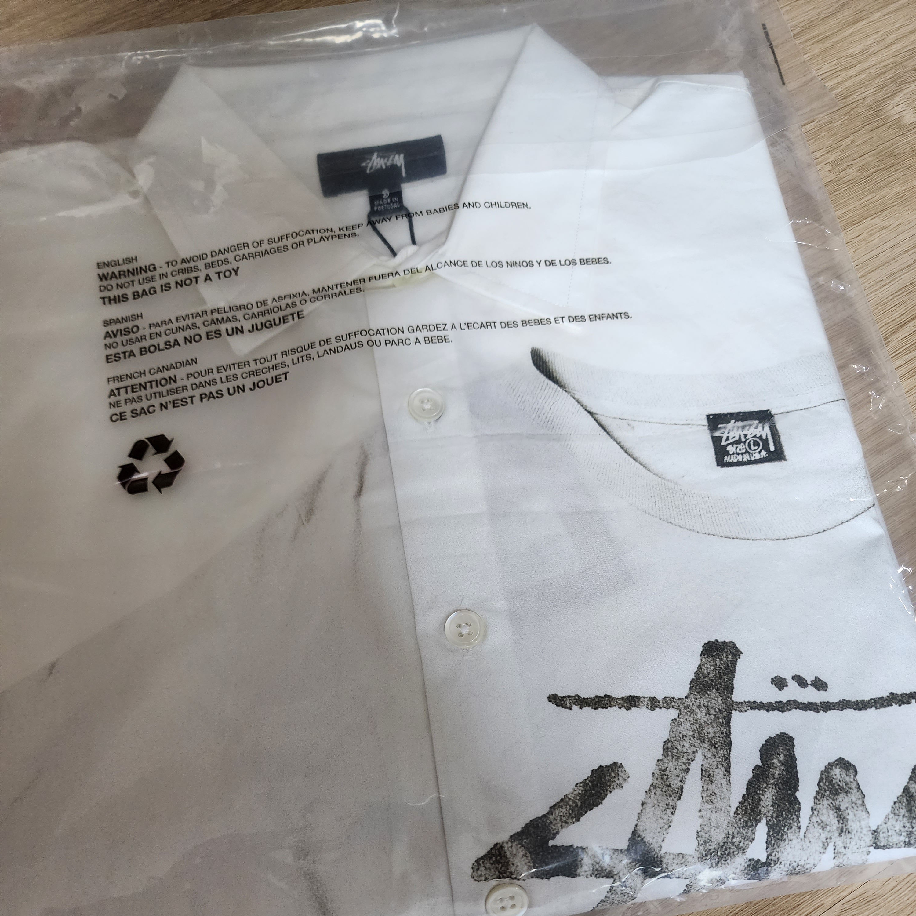 Stussy World Tour Shirt White 착용 스타일 - 1