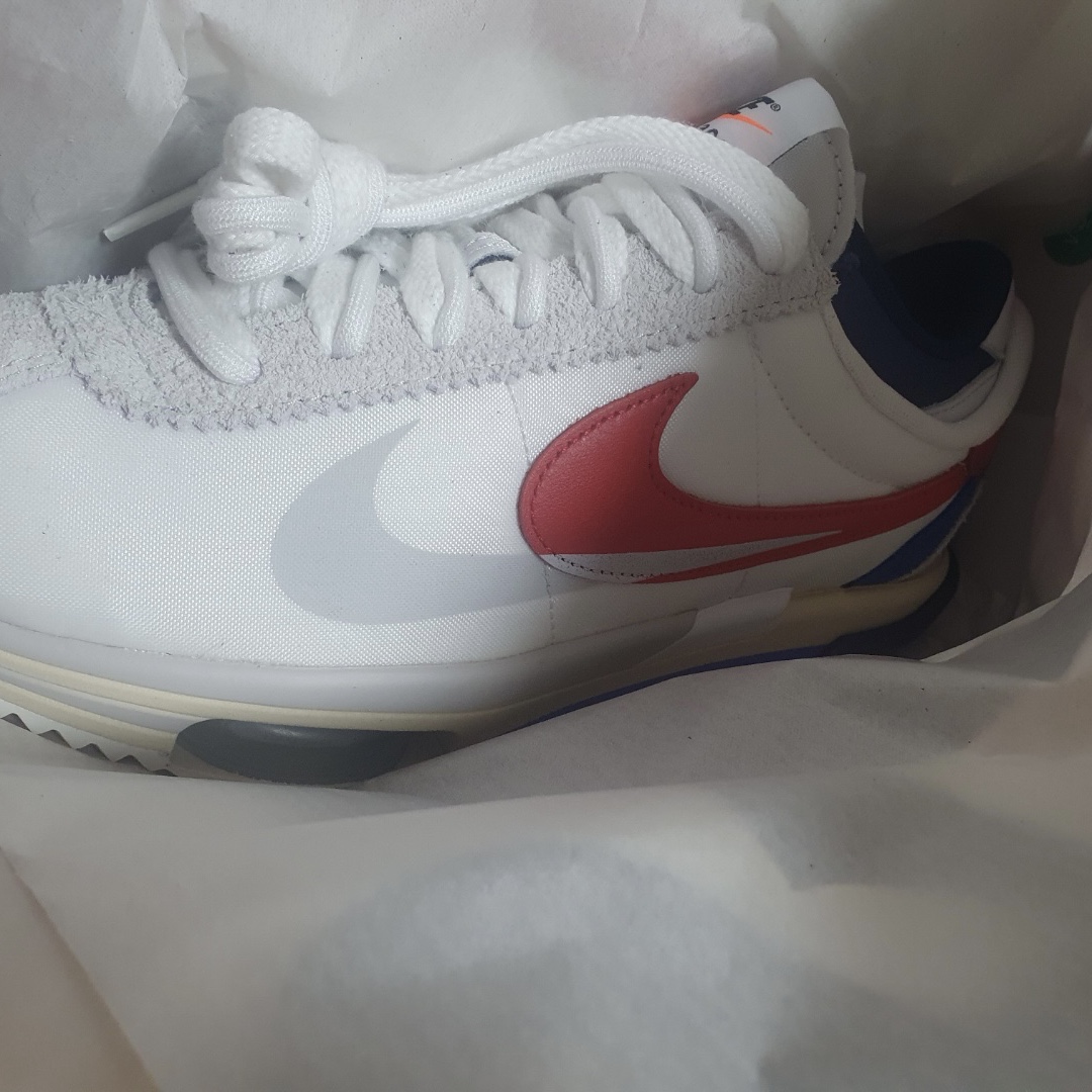 Nike x Sacai Zoom Cortez SP White and University Red 착용 스타일