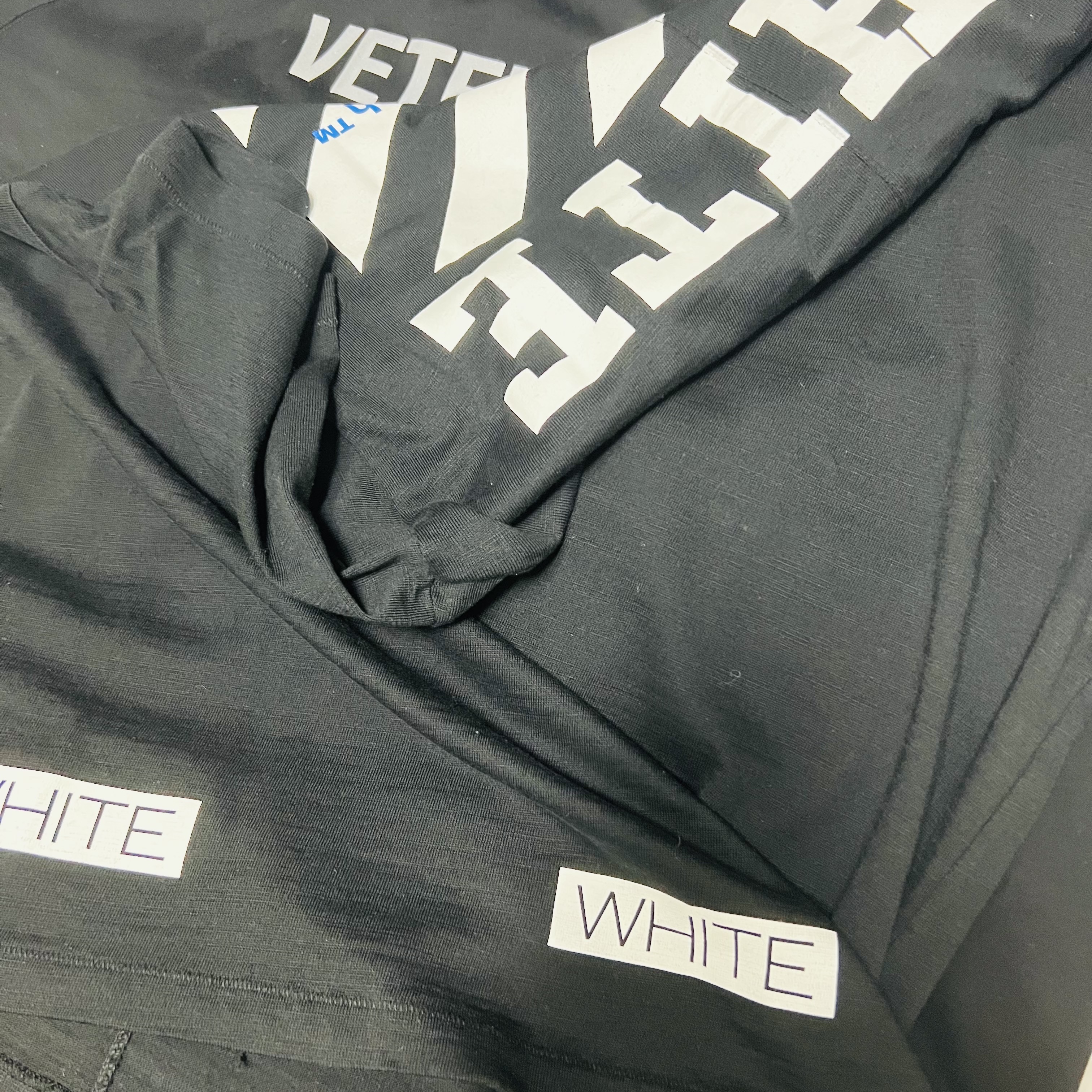 Off-White Diag Tab Over S/S T-Shirt Black 착용 스타일