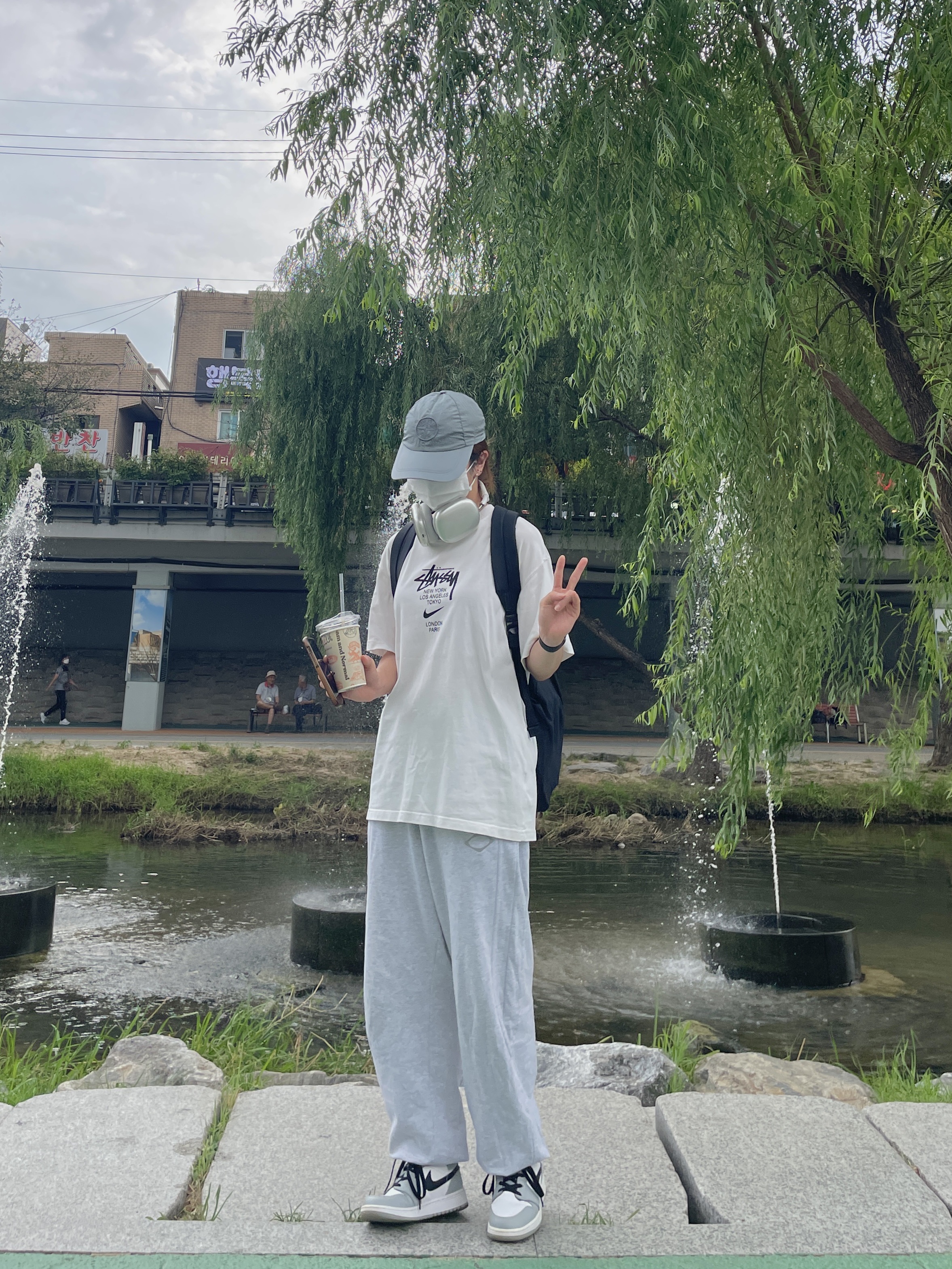 Nike x Stussy WT T-Shirt White - Asia, (GS) Jordan 1 Mid Light Smoke Grey 착용 스타일 - 1