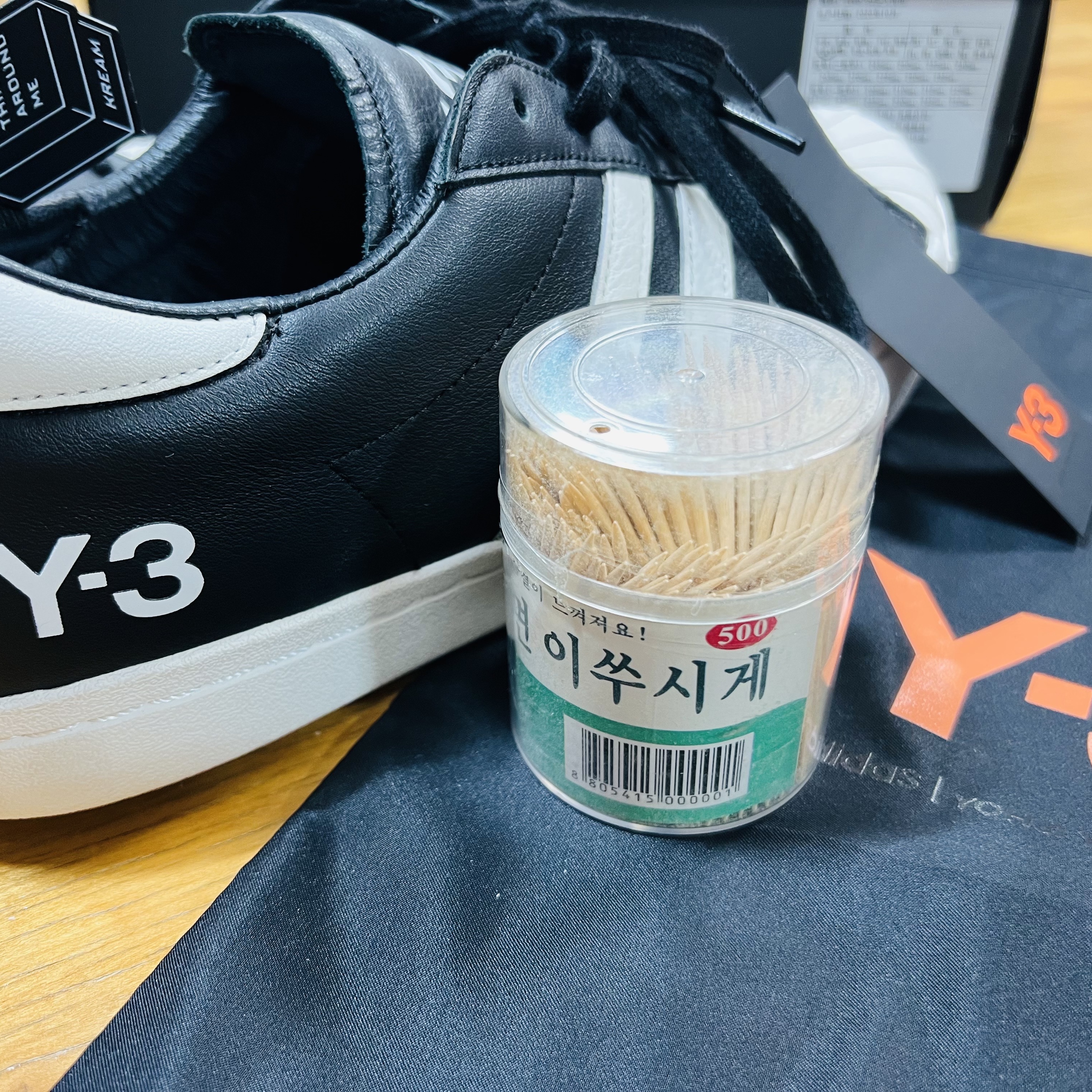 Y-3 Yohji Star Black White, Nike NRG Solo Swoosh Fleece Hoodie Sail White Camo - Asia 착용 스타일 - 5
