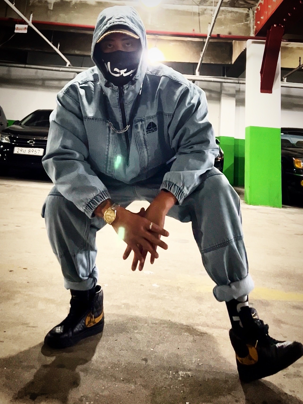 Supreme x Nike ACG Denim 6-Panel Gold Snakeskin - 22FW, Louis Vuitton Monogram Chain Bracelet Silver 착용 스타일 - 1
