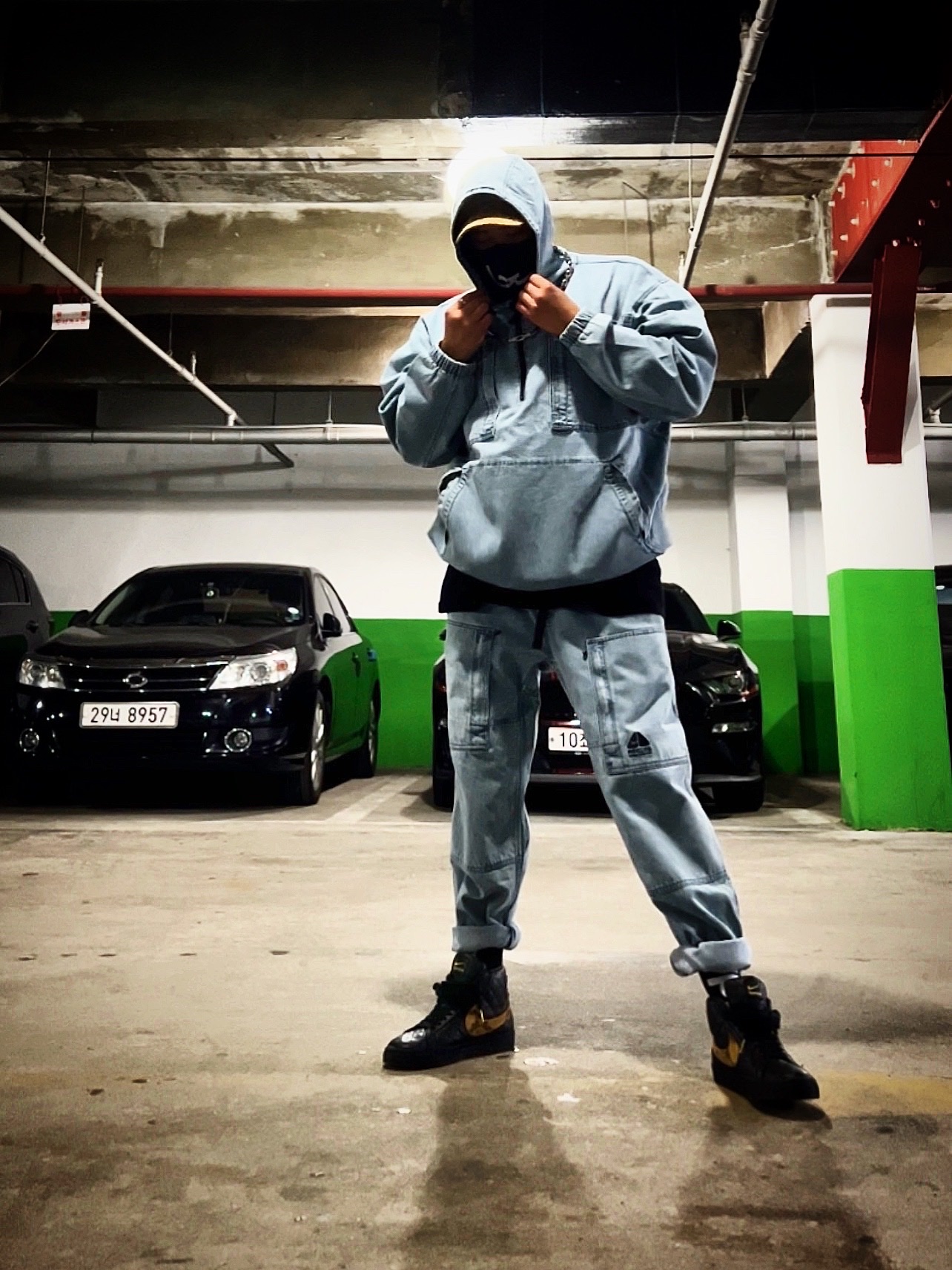 Supreme x Nike ACG Denim 6-Panel Gold Snakeskin - 22FW, Louis Vuitton Monogram Chain Bracelet Silver 착용 스타일 - 2