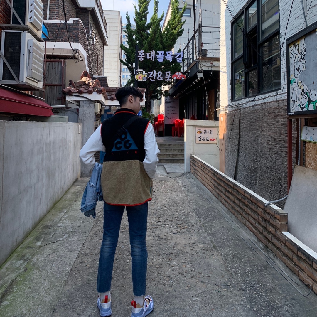 Nike ACG Vest Black Parachute Beige Geode Teal - US/EU, Nike x Tom Sachs Mars Yard Overshoe 3.0 착용 스타일 - 1
