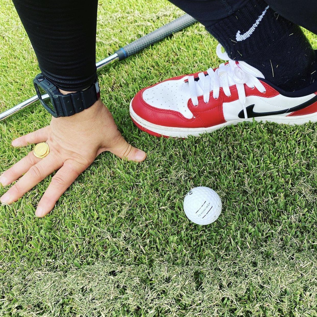 Jordan 1 Low Golf Chicago 착용 스타일 - 1