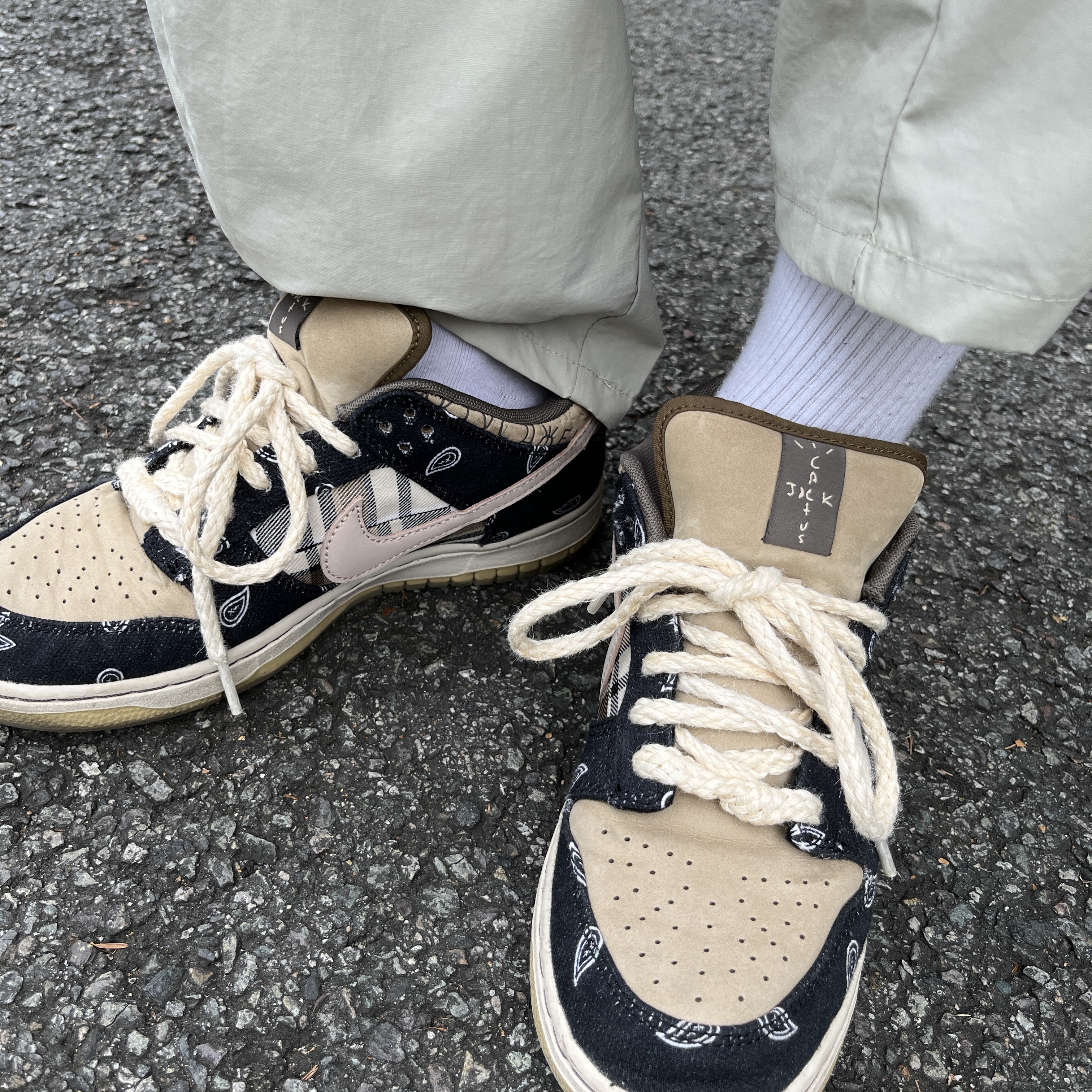 Nike x Travis Scott SB Dunk Low 착용 스타일 - 4