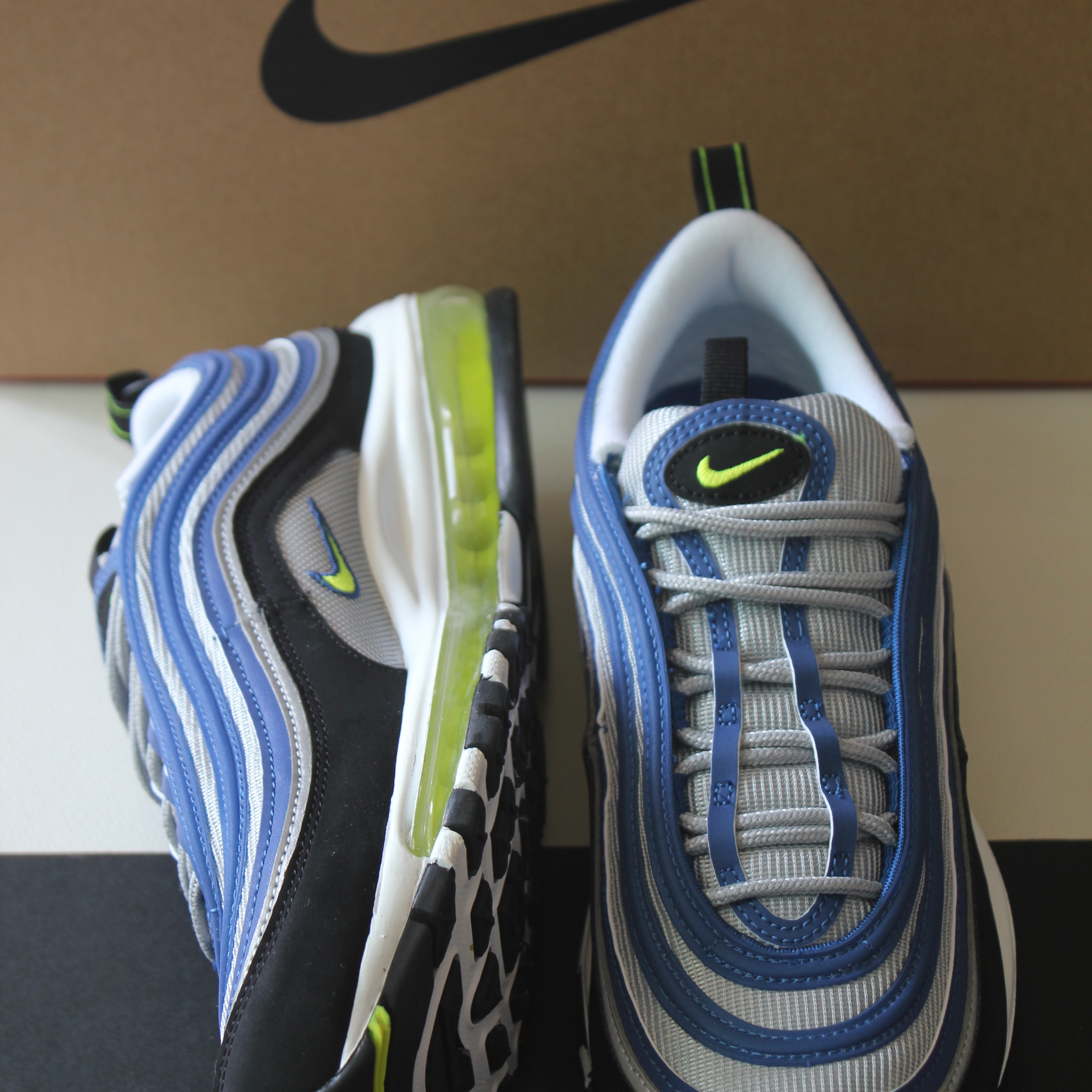 Nike Air Max 97 OG Atlantic Blue and Voltage Yellow 착용 스타일