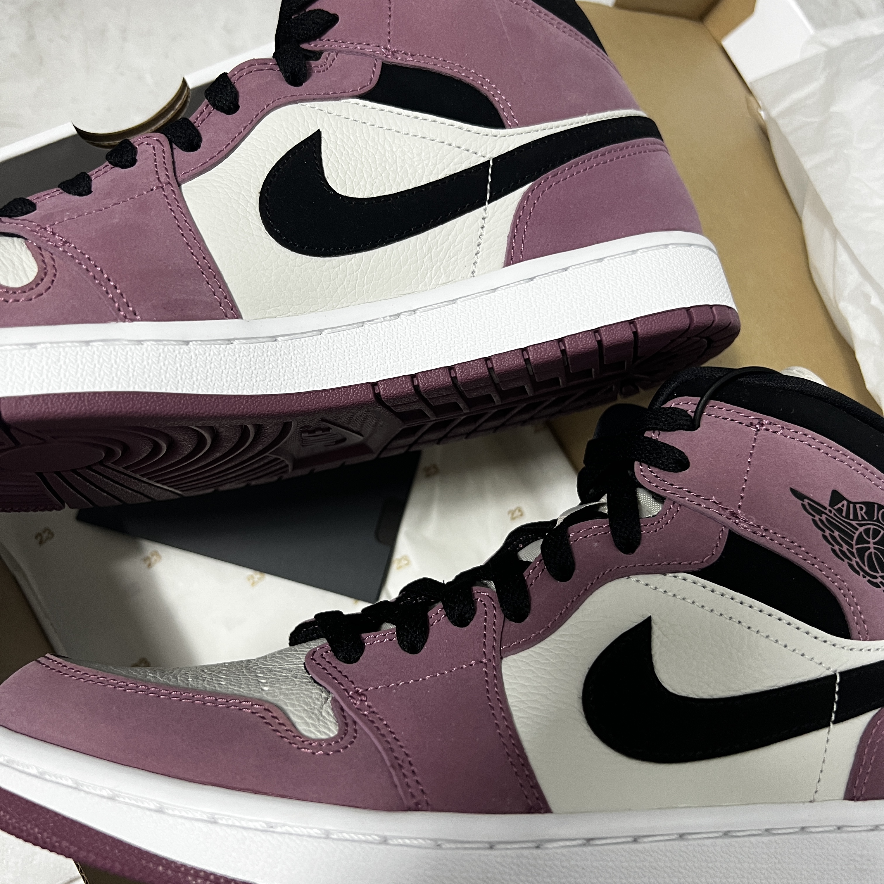 (W) Jordan 1 Mid SE Light Mulberry 착용 스타일