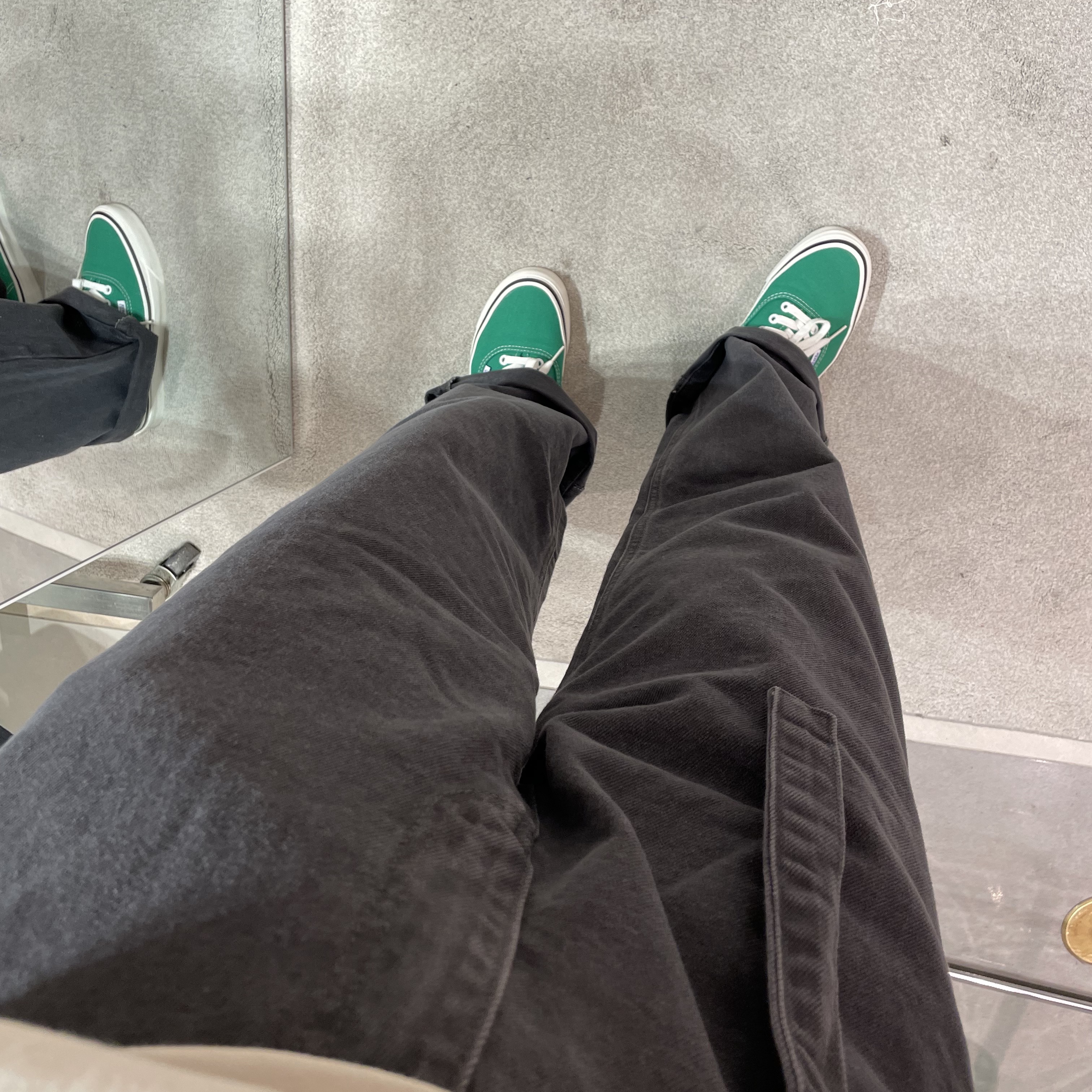 Vans Authentic 44 DX Anaheim Factory Emerald Green 착용 스타일 - 2