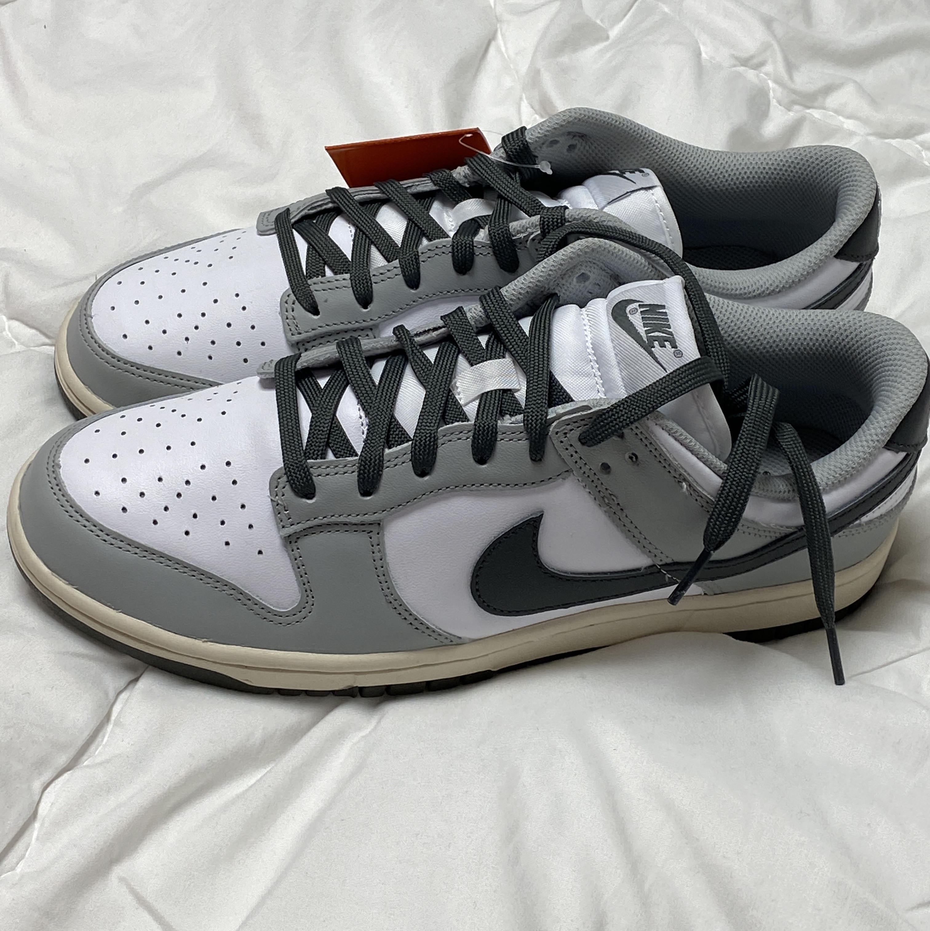 (W) Nike Dunk Low Light Smoke Grey 착용 스타일 - 2