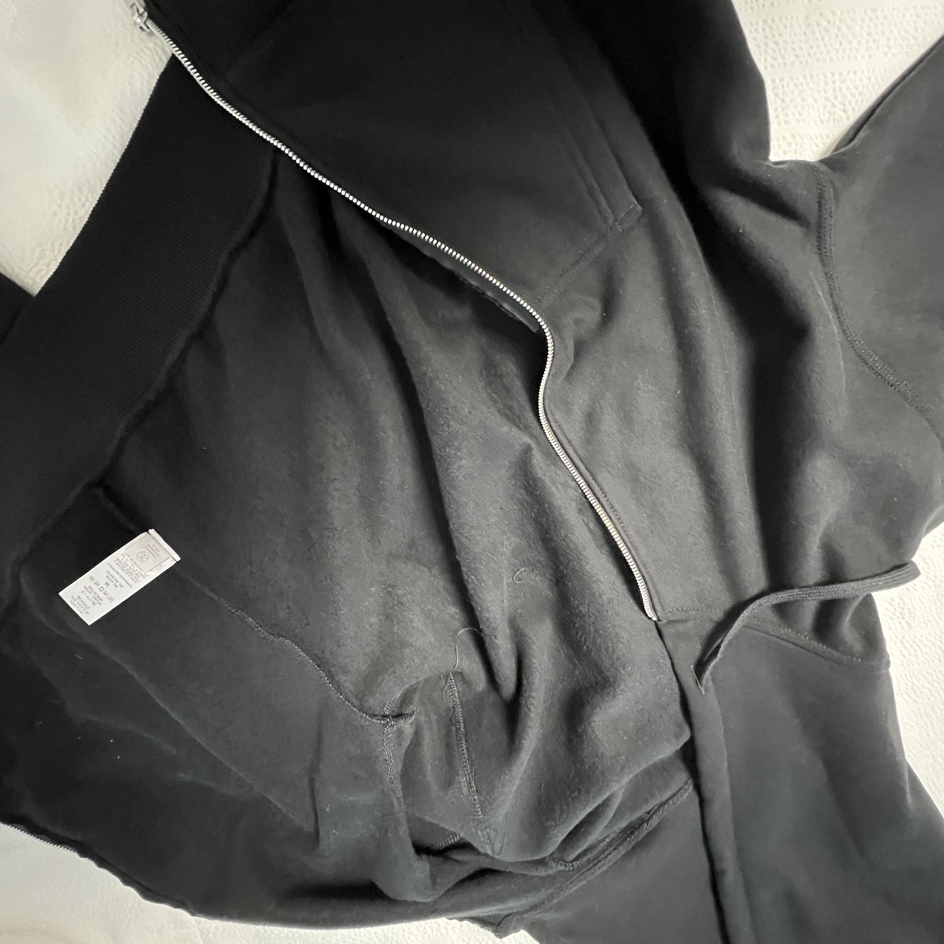 Stussy Stock Seoul Zip Hood Black 2022 착용 스타일 - 2