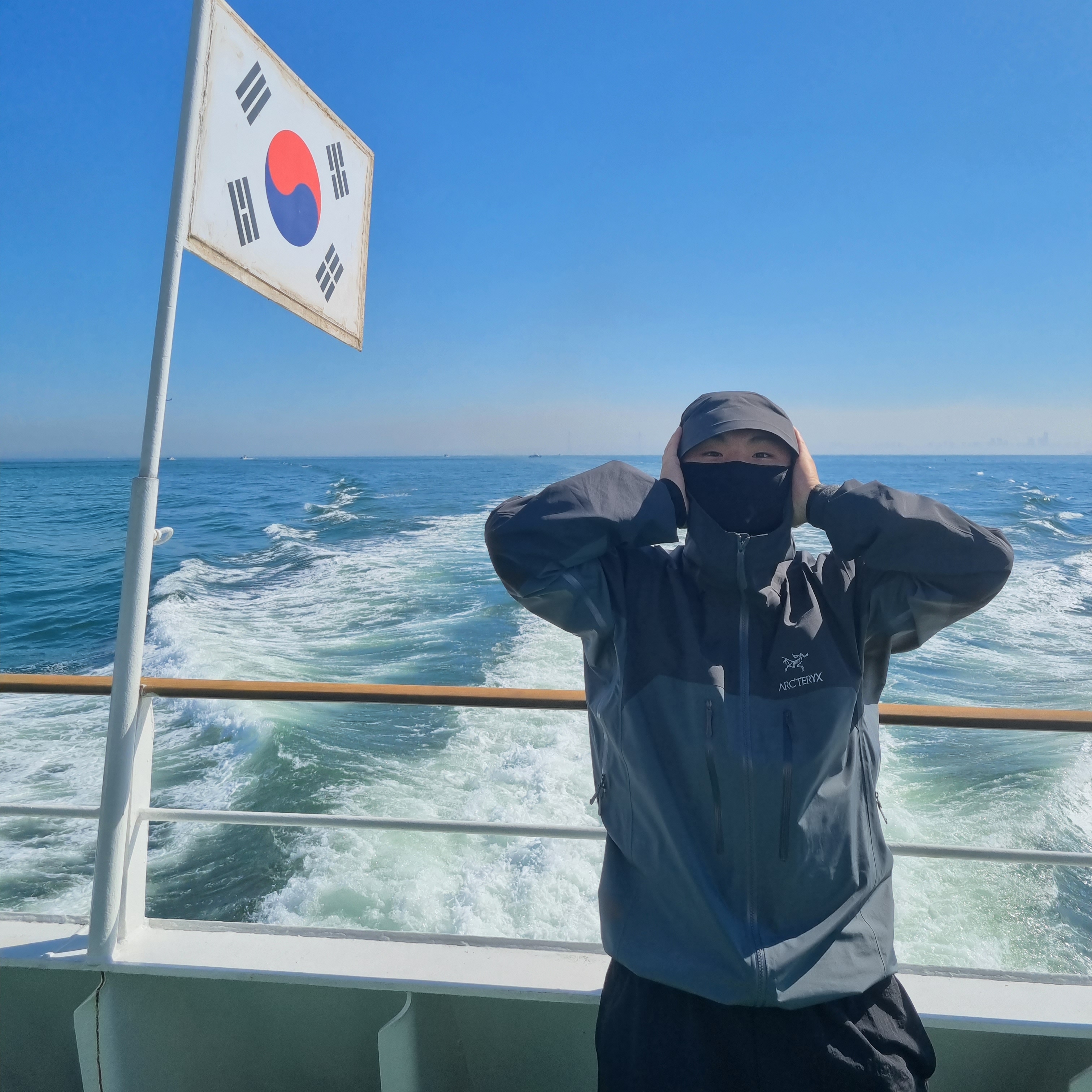 Arc'teryx Alpha AR Jacket Glitch 착용 스타일 - 5