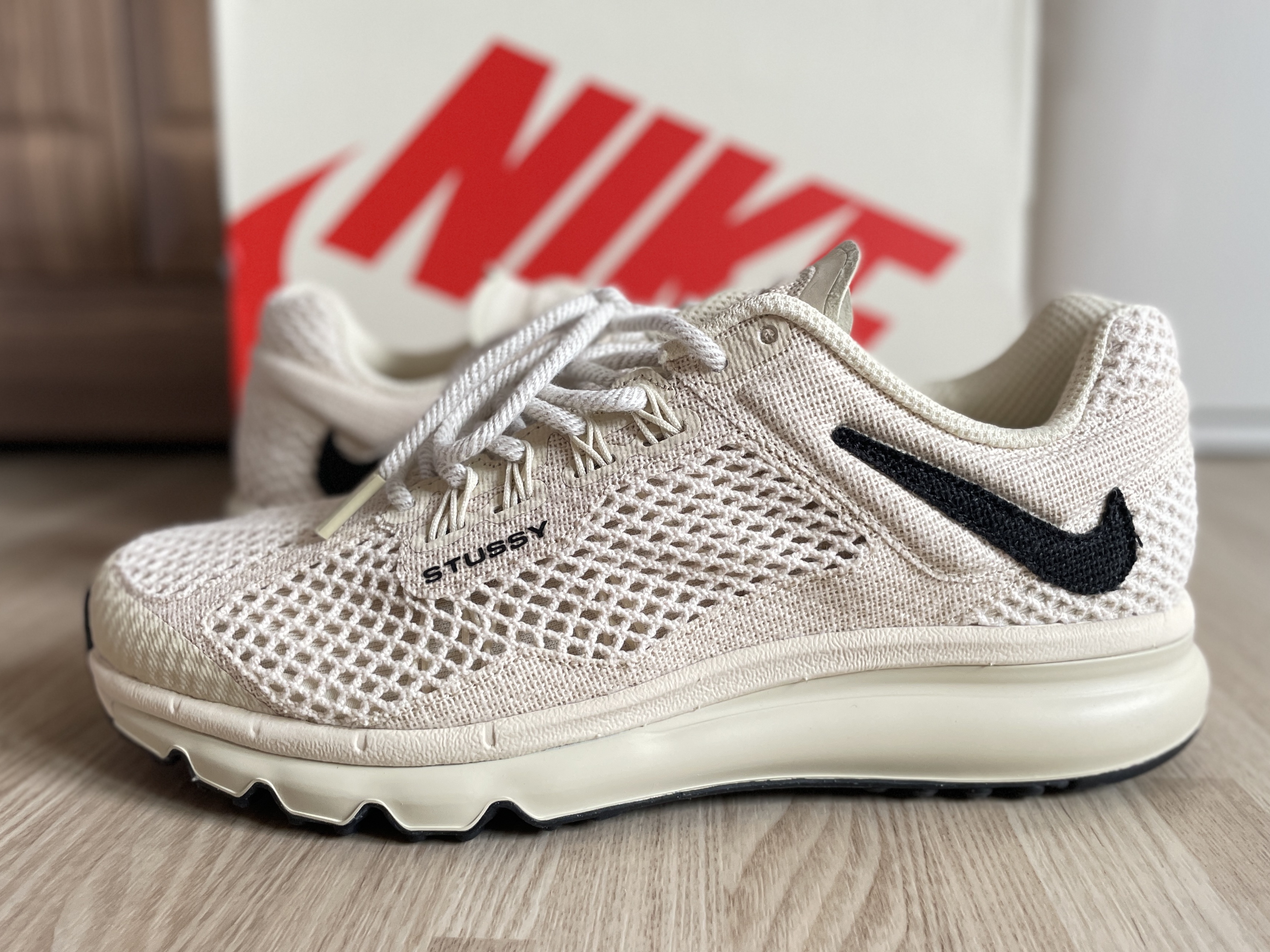 Nike x Stussy Air Max 2013 Fossil 착용 스타일 - 1