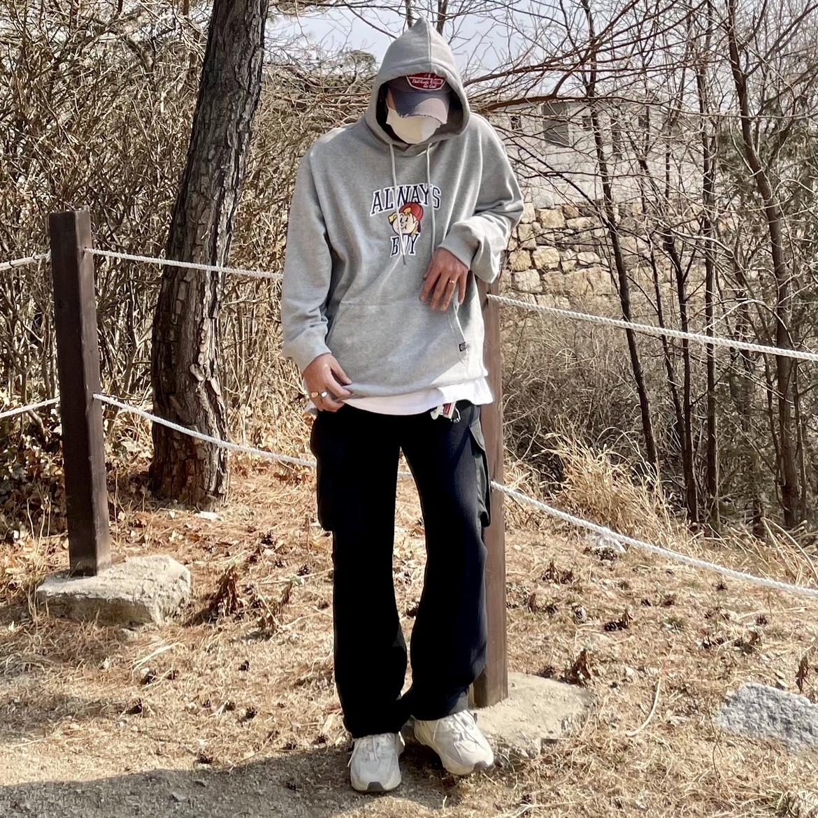 Adidas Yeezy Boost 700 Analog 2019 착용 스타일