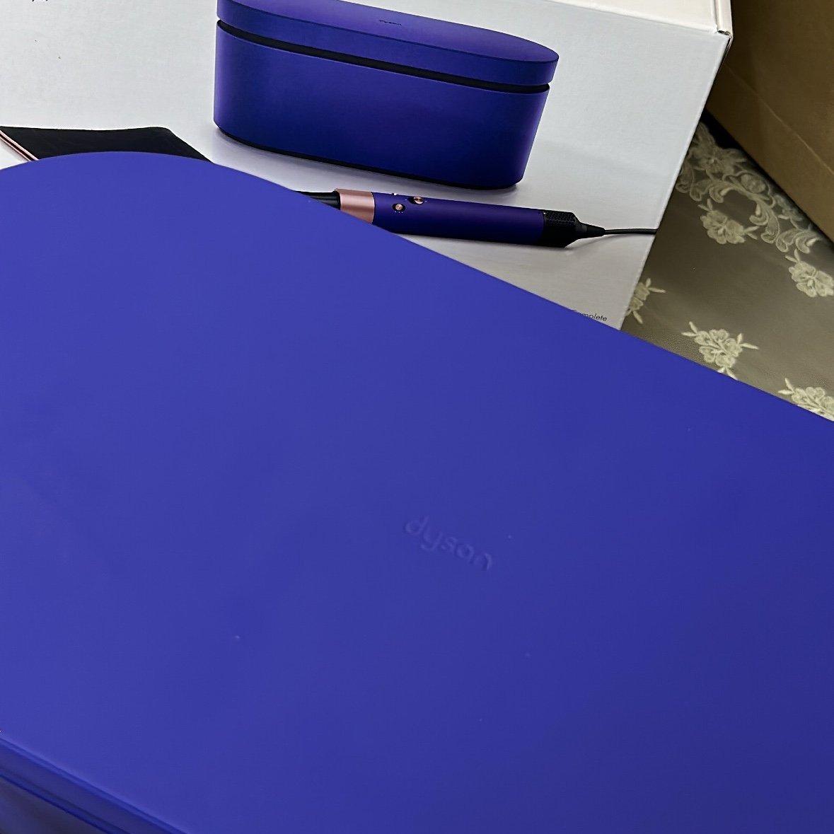 Dyson Airwrap Multi Styler Complete Vinca Blue Rose (Korean Ver.) 착용 스타일 - 2
