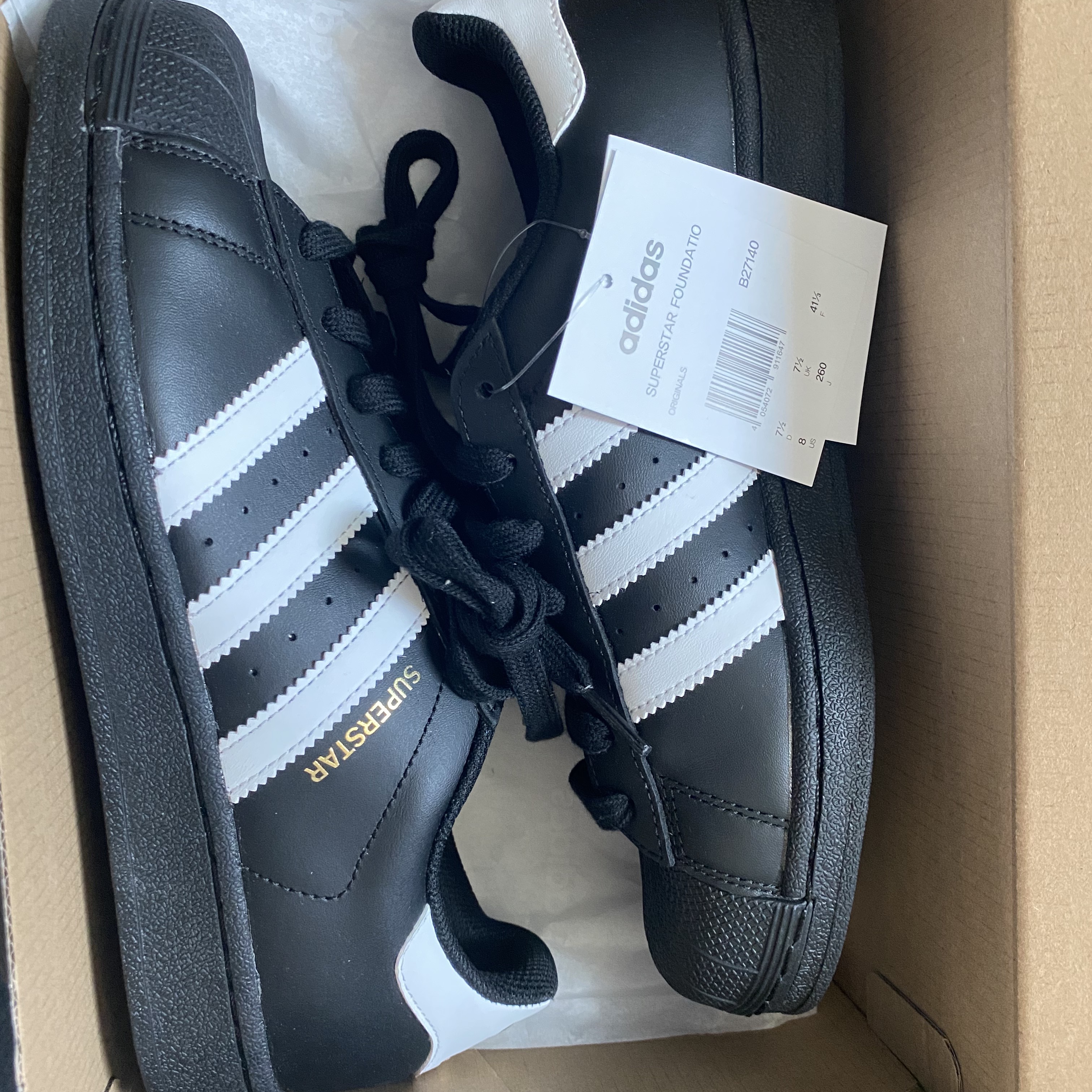 Adidas Superstar Foundation Black White 착용 스타일 - 2
