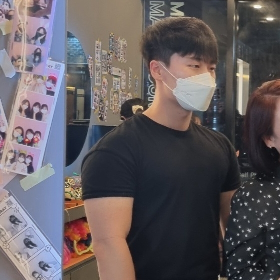 KREAM 프로필 이미지