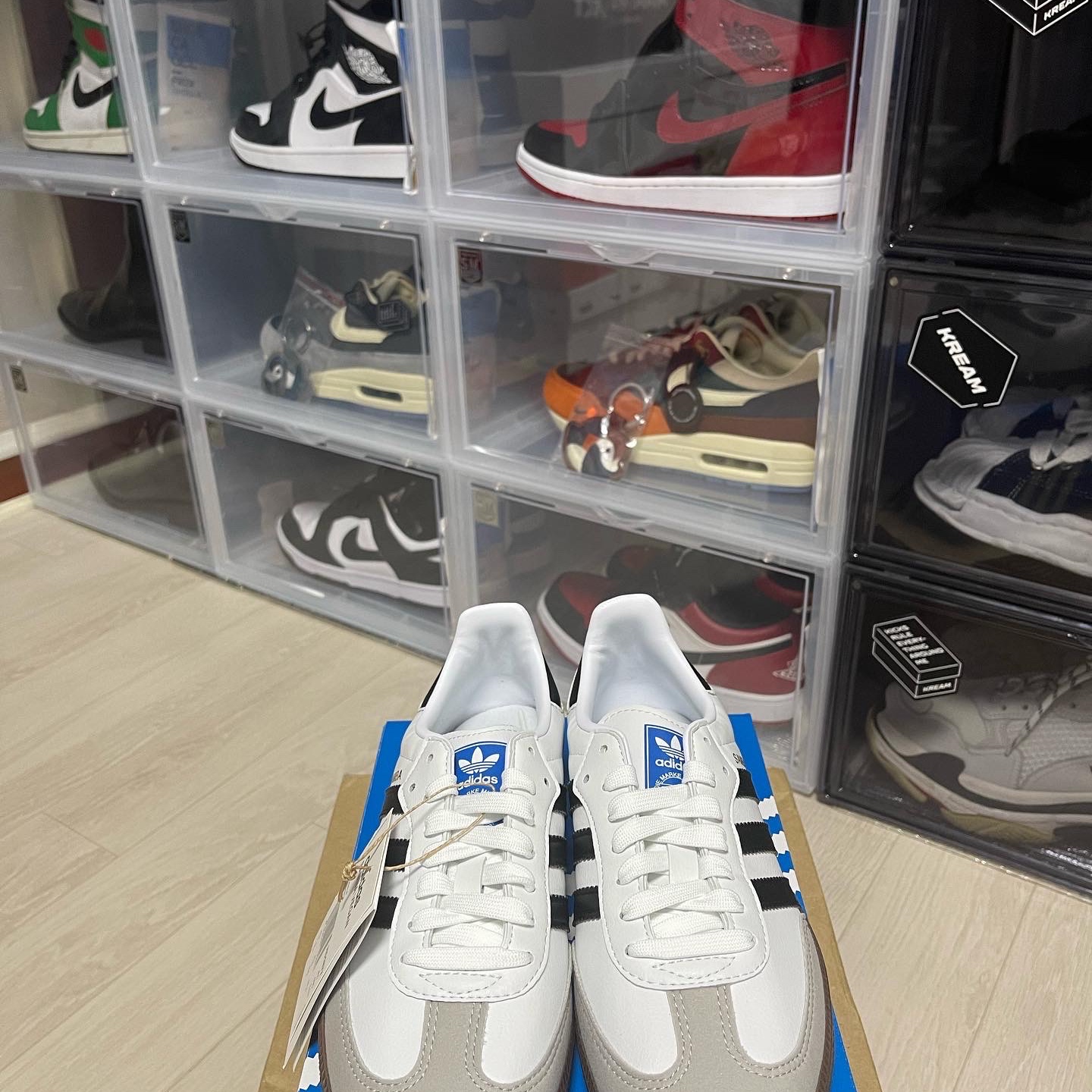 Adidas Samba Vegan White Black 착용 스타일 - 2