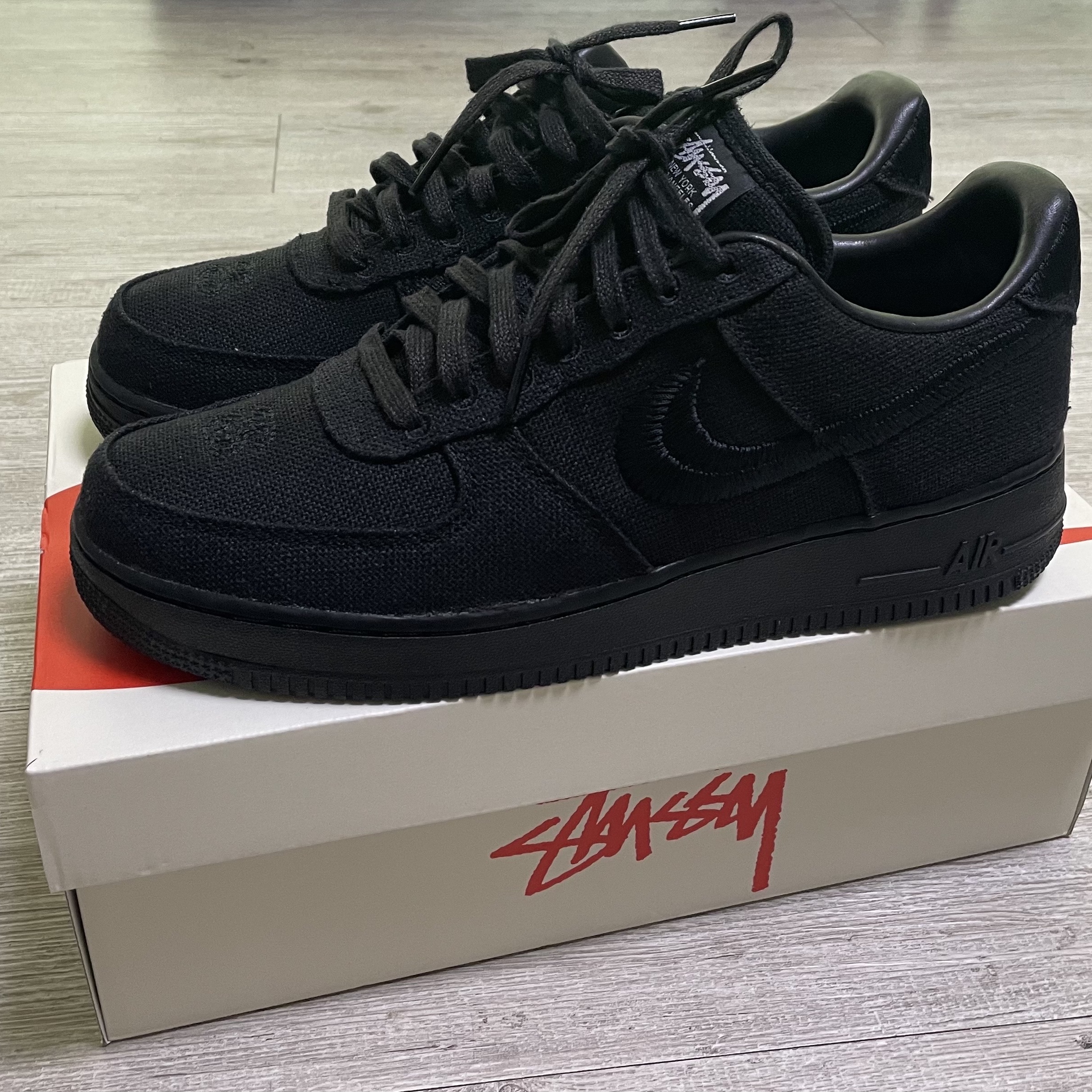Nike x Stussy Air Force 1 Low Triple Black 착용 스타일