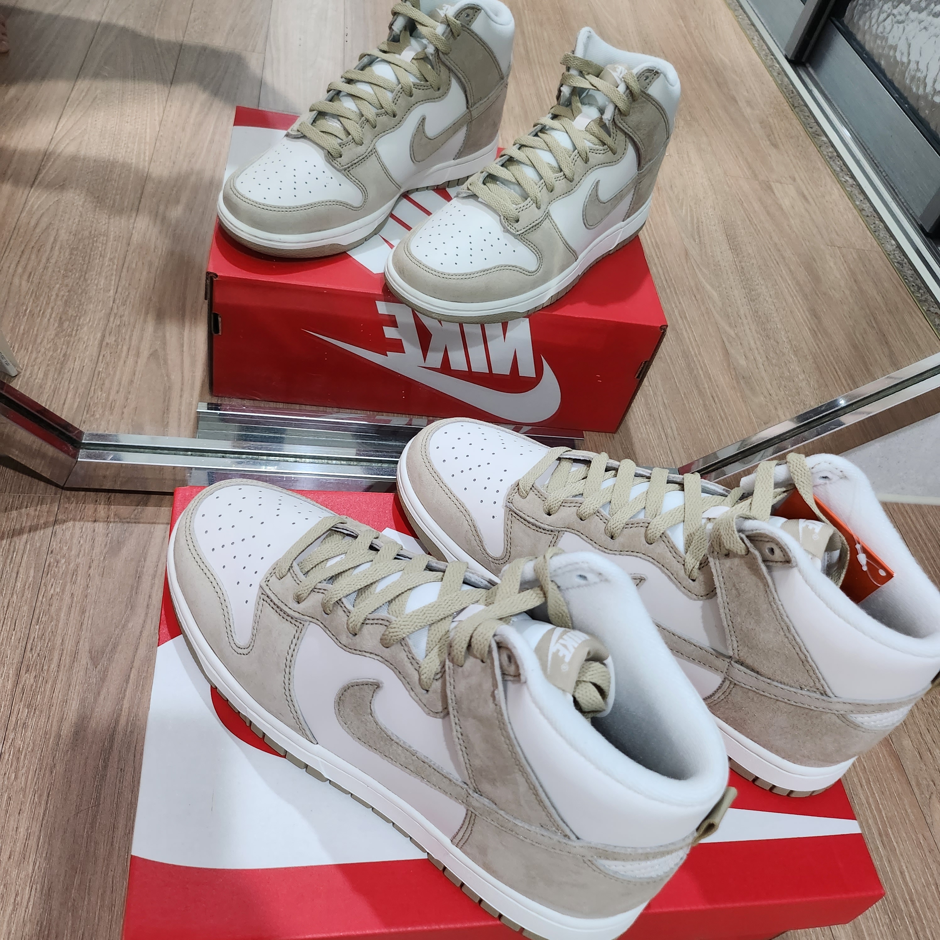 Nike Dunk High Retro PRM Limestone 착용 스타일 - 4