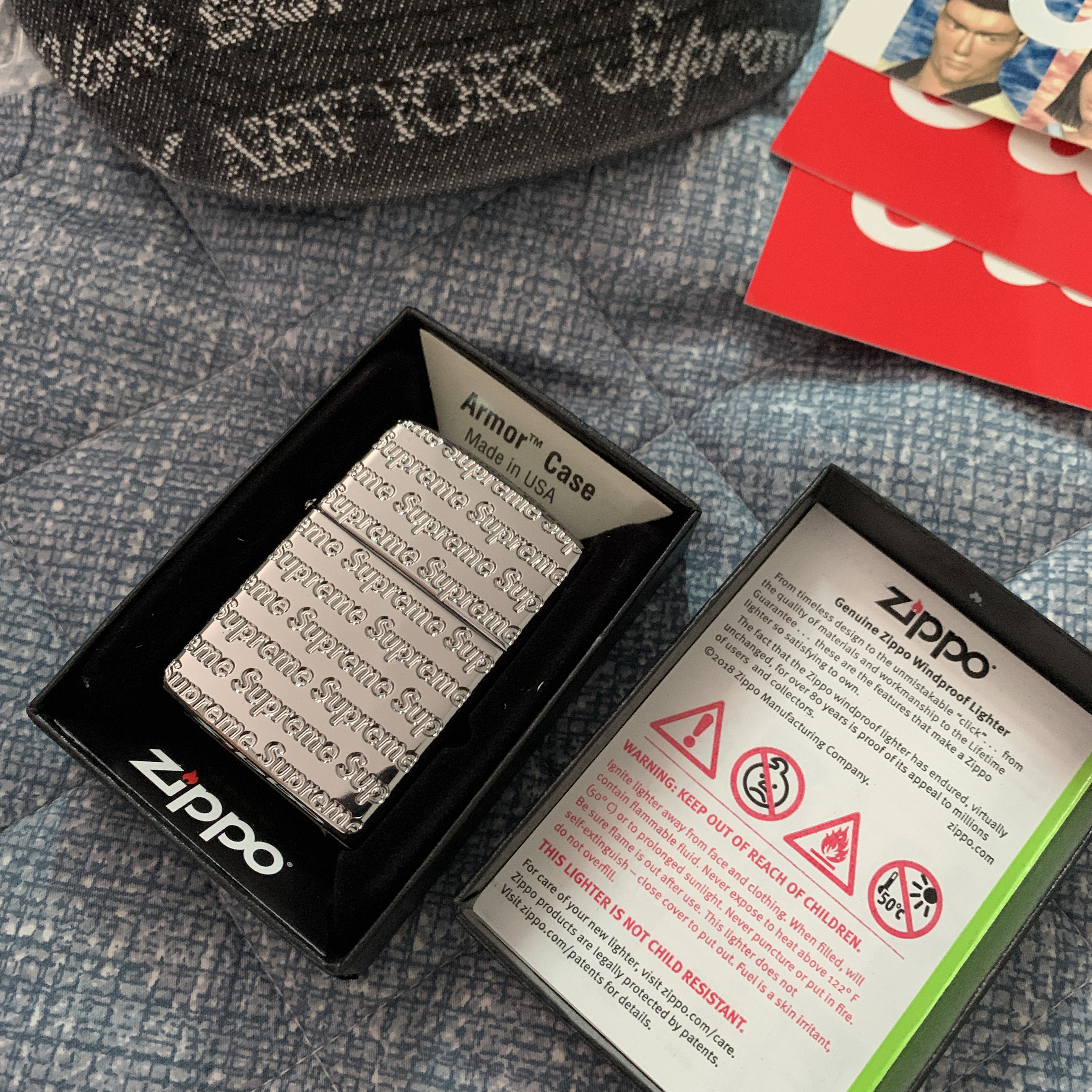 Supreme Repeat Engraved Zippo Silver - 22FW, Supreme Multi Type Jacquard Denim 6-Panel Black - 22FW 착용 스타일 - 2
