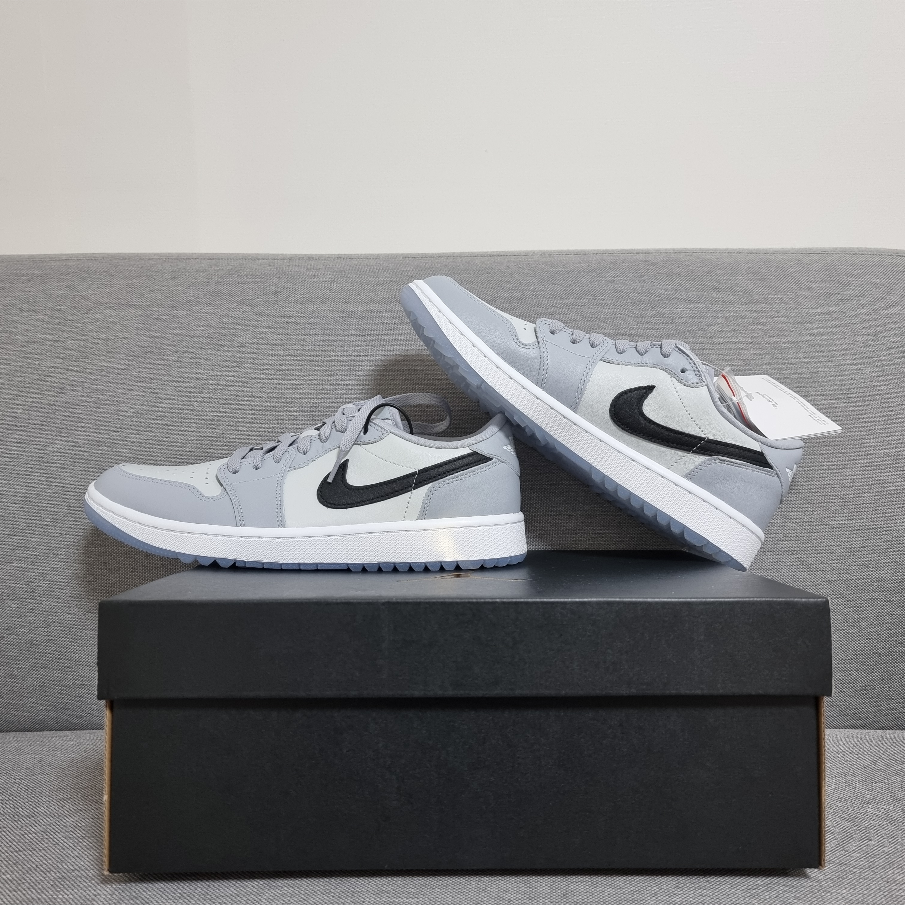 Jordan 1 Low Golf Wolf Grey 착용 스타일