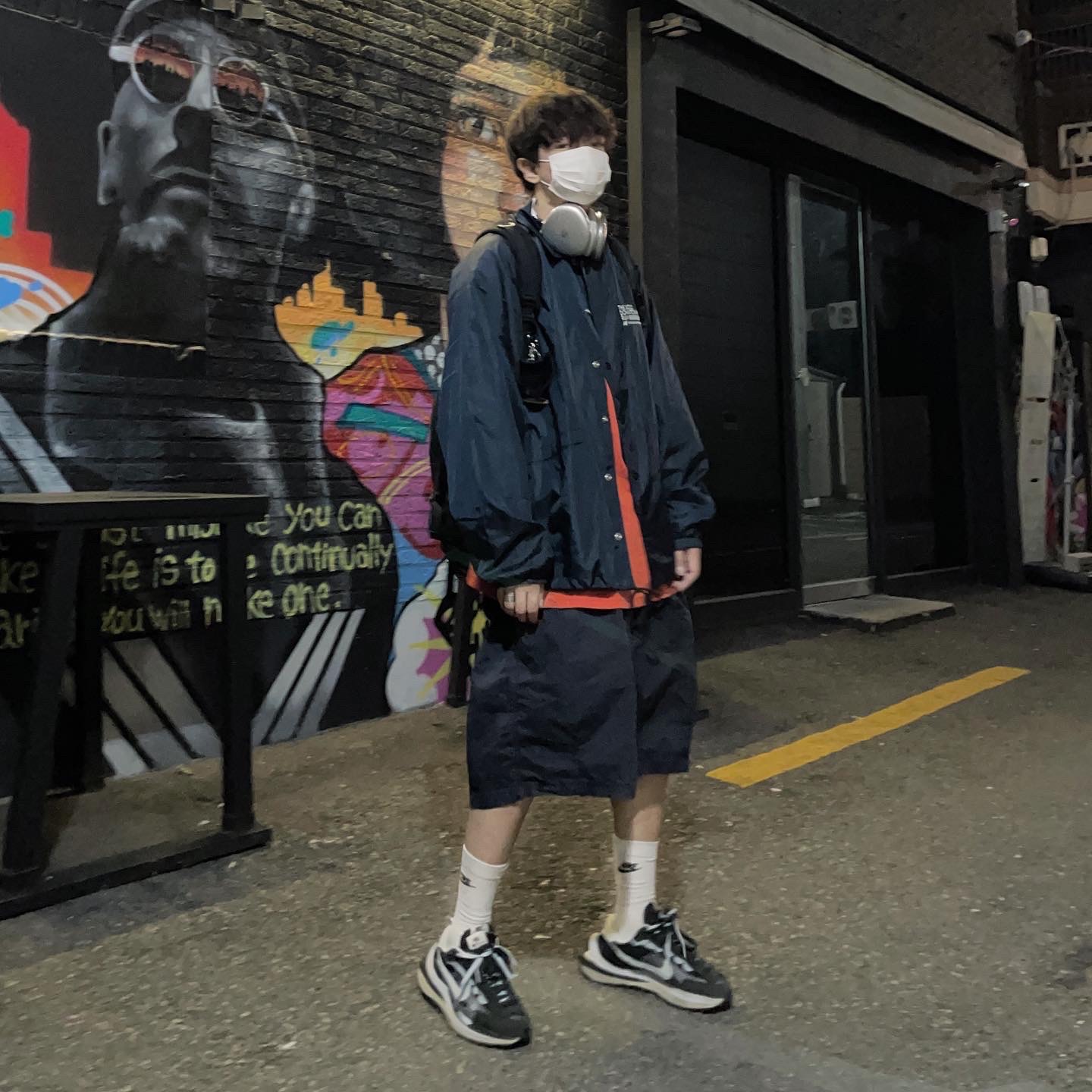 Nike x Sacai VaporWaffle Black White, Apple AirPods Max Lightning Silver (Korean Ver.) 착용 스타일