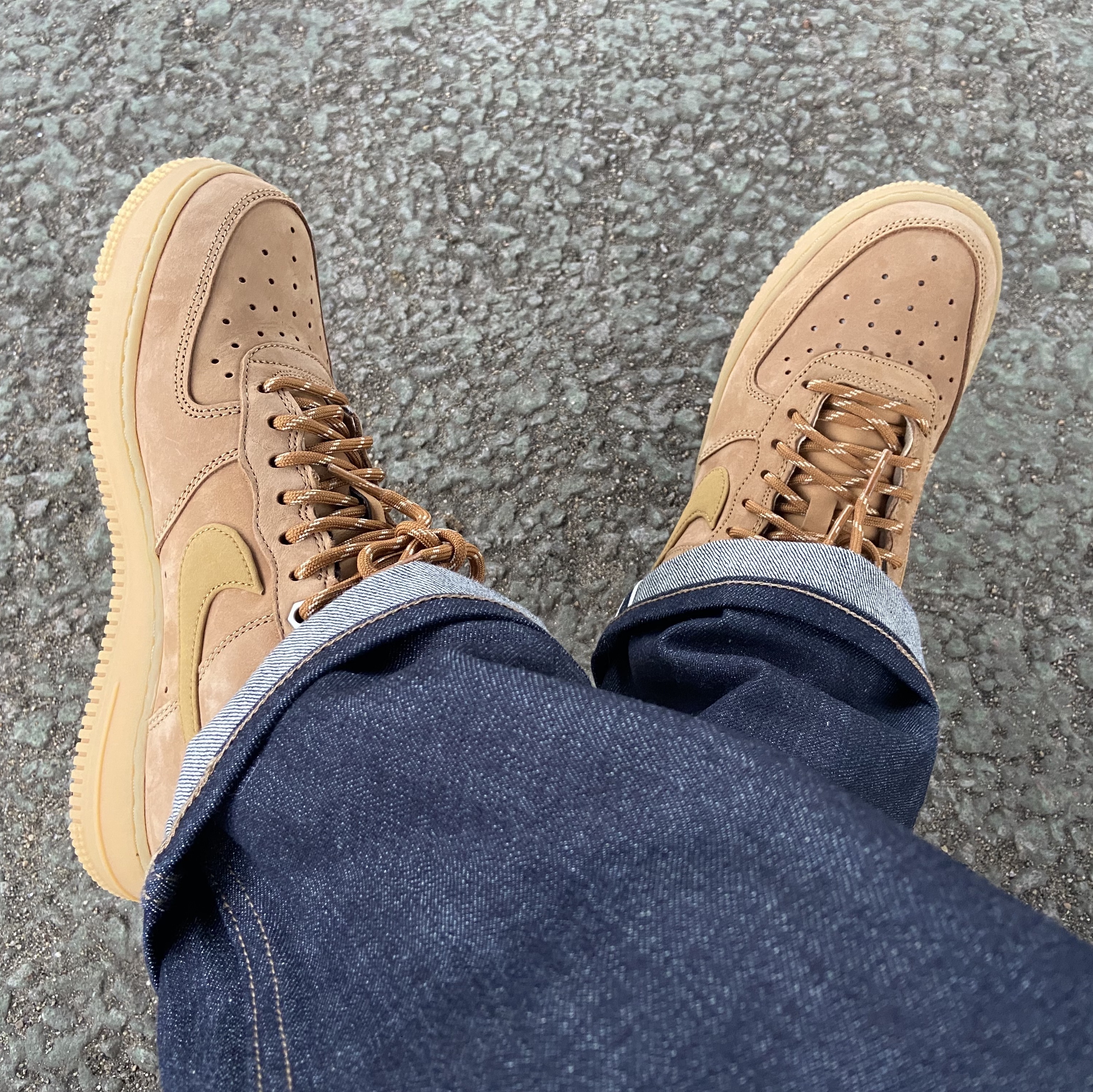Nike Air Force 1 '07 WB Flax 착용 스타일