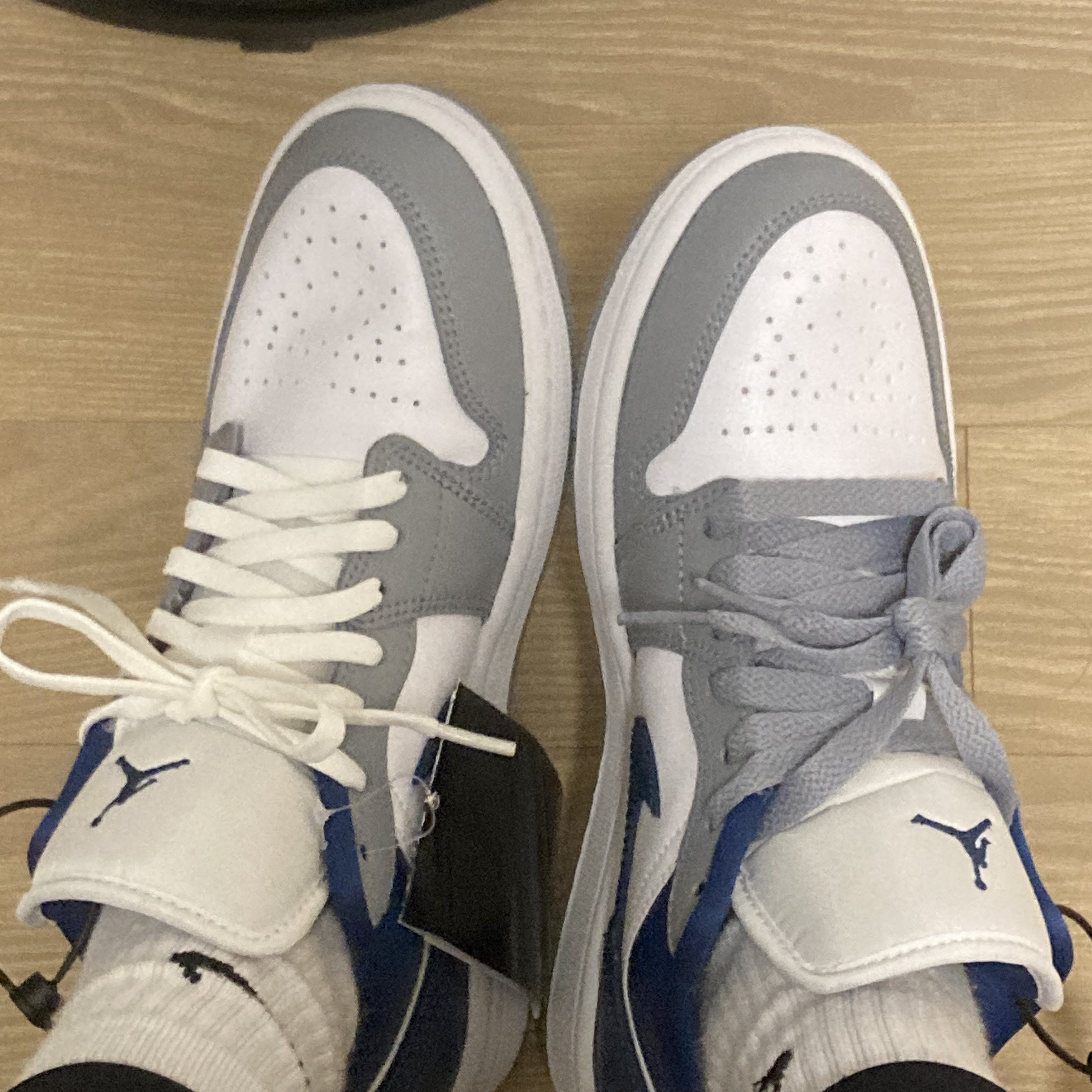 (W) Jordan 1 Low White Grey Blue 착용 스타일 - 3