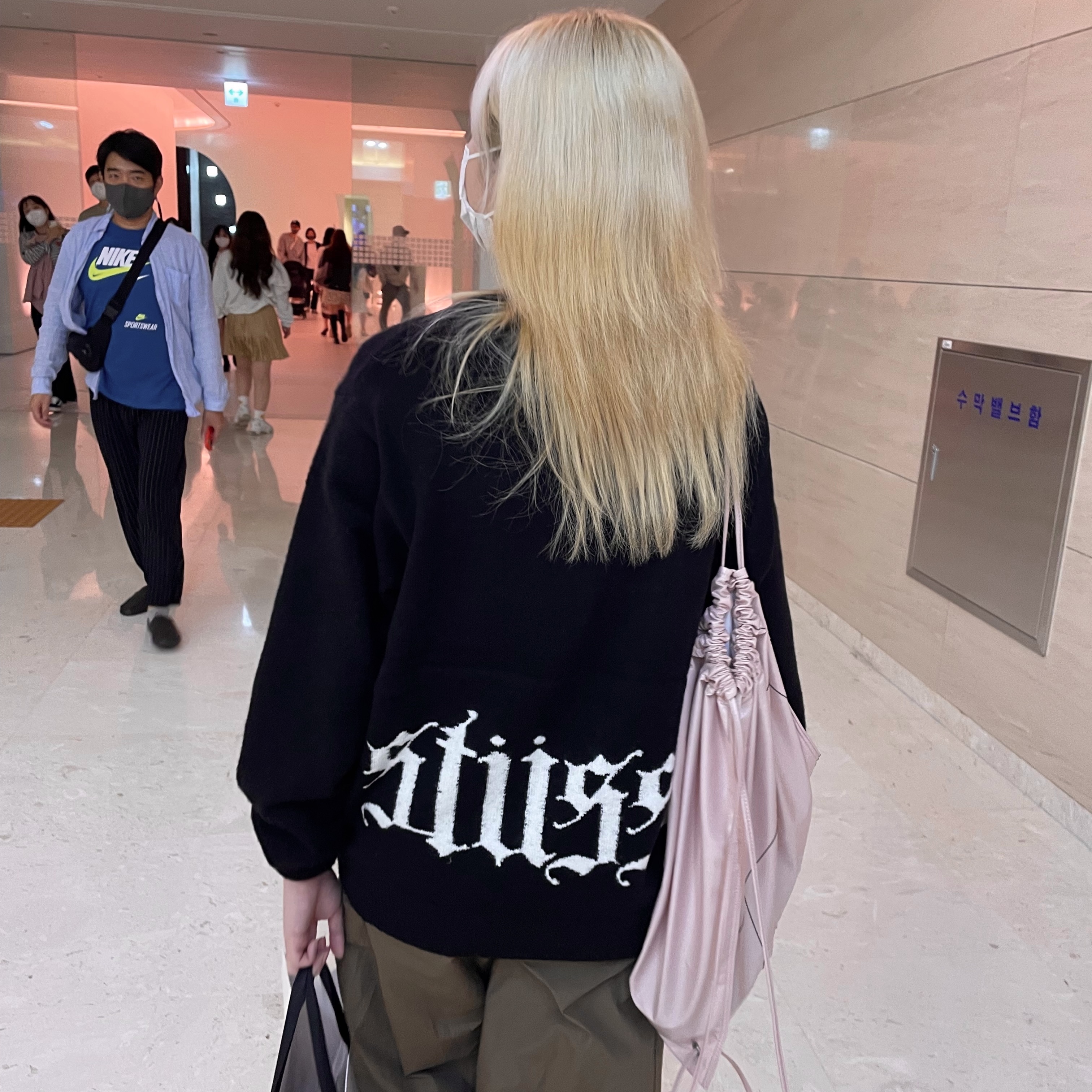 Stussy Gothic Sweater Black, Sansan Gear Side Snap Pants Black 착용 스타일 - 2