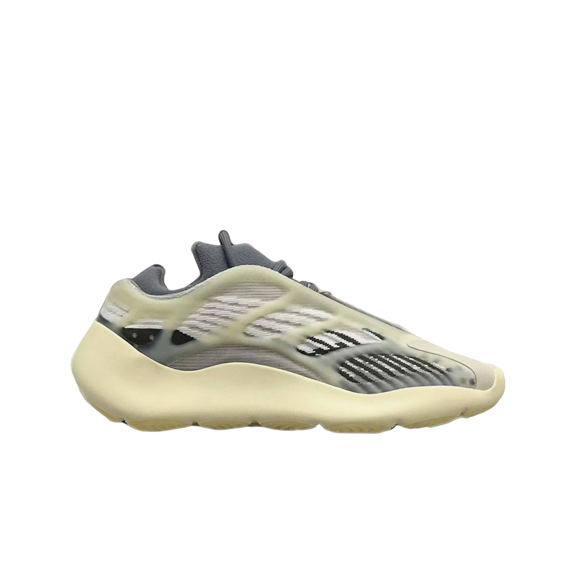 아디다스 이지 700 V3 페이드 솔트(Adidas Yeezy 700 V3 Fade Salt)