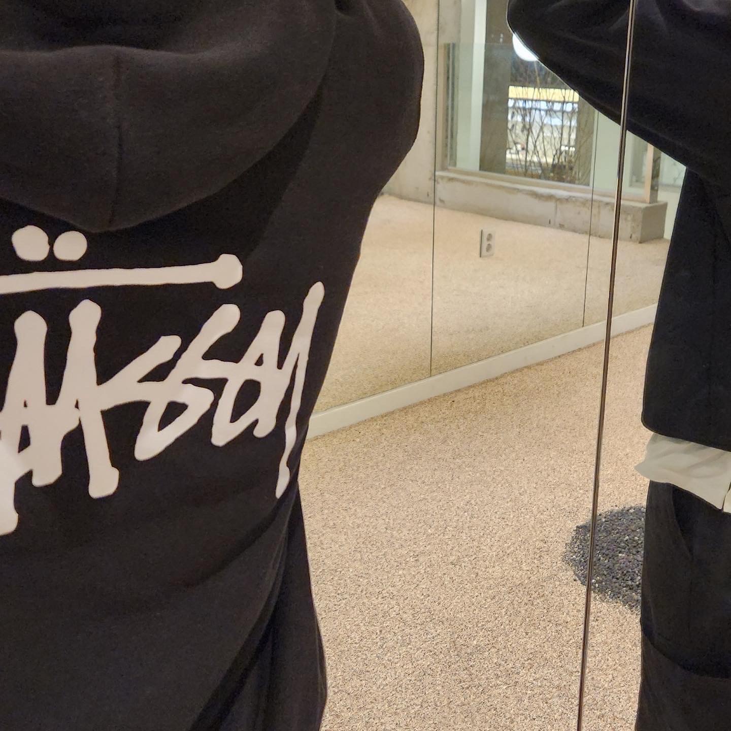Stussy Basic Stussy Hoodie Black 2022 착용 스타일 - 2