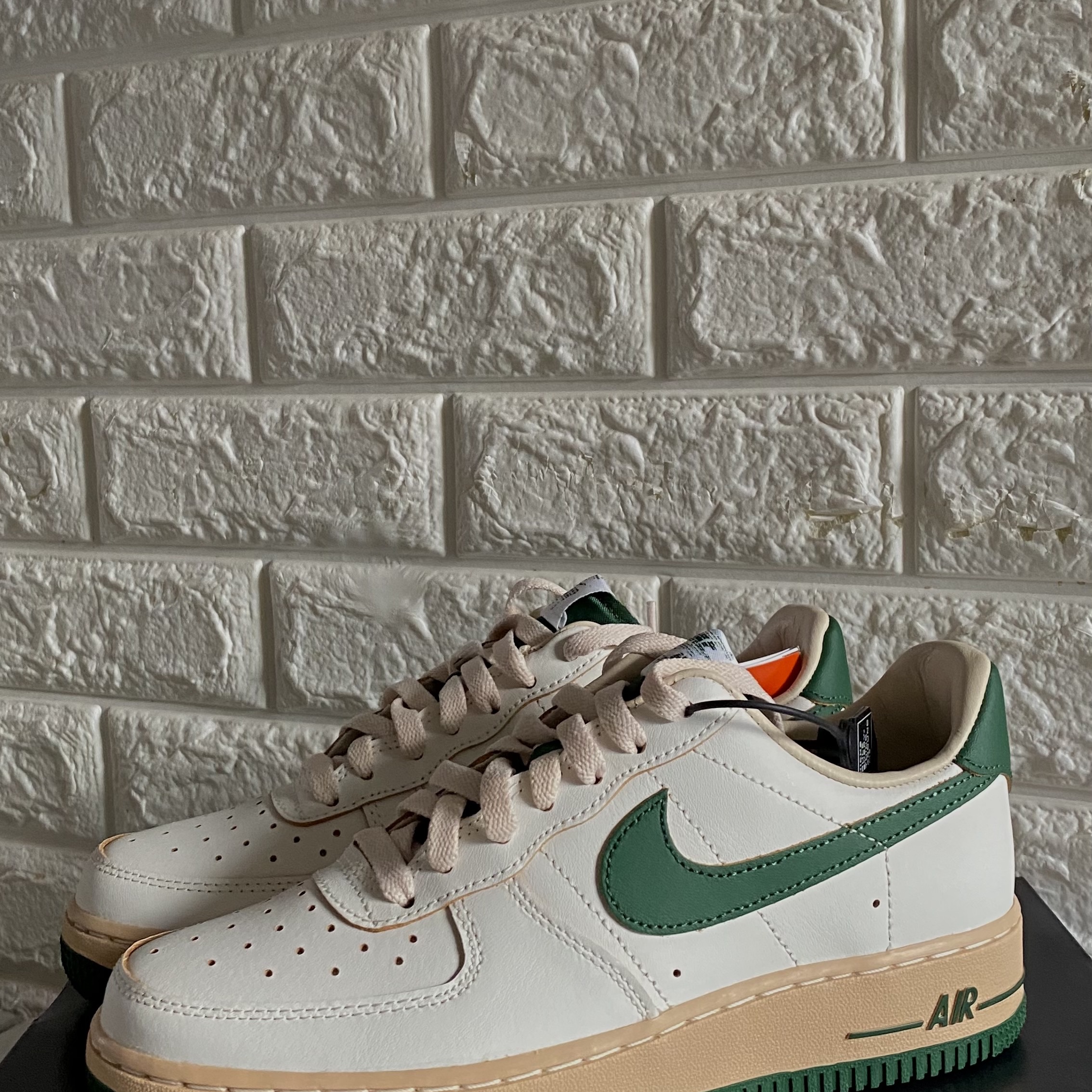 (W) Nike Air Force 1 Low Gorge Green 착용 스타일 - 1