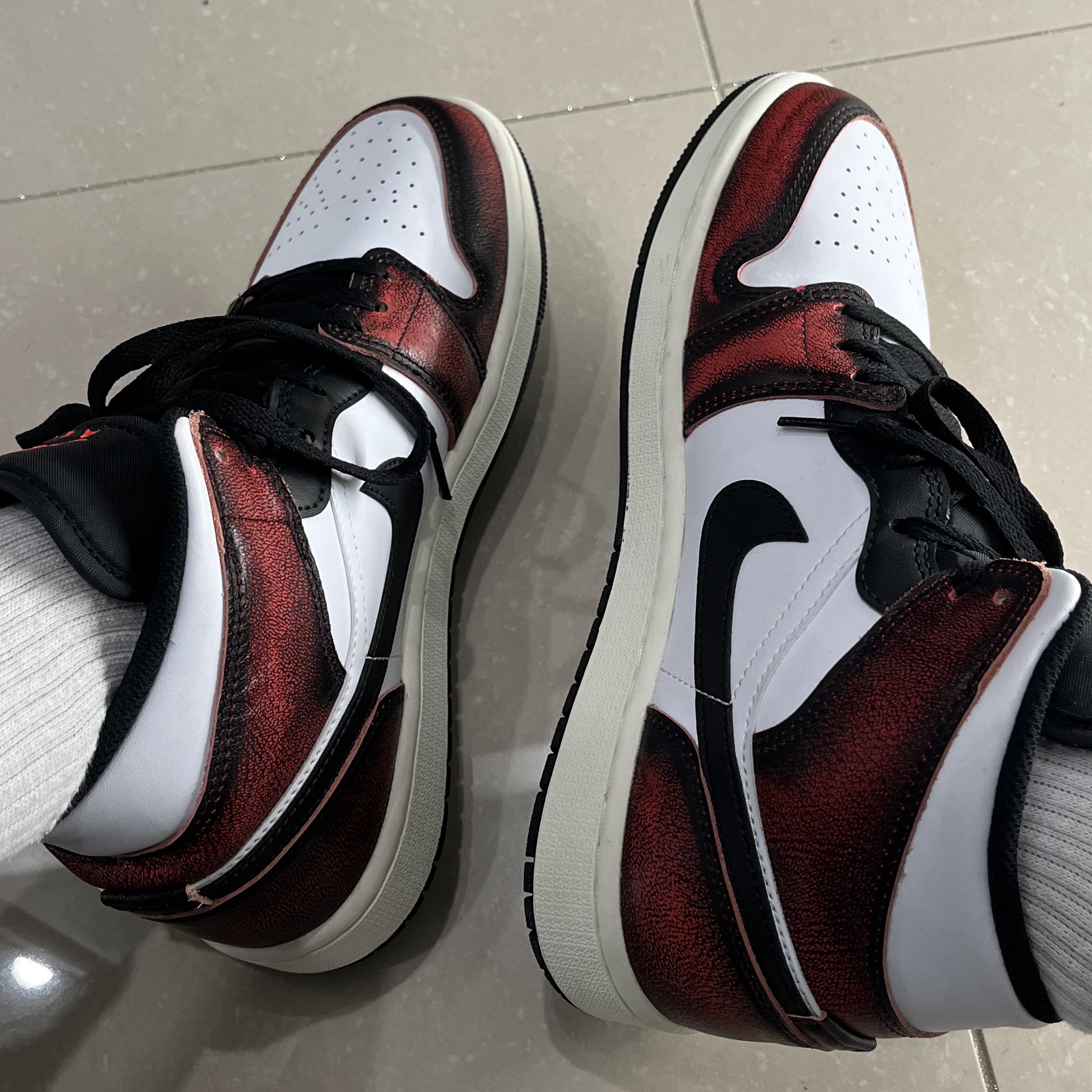 Jordan 1 Mid SE Infrared 23 착용 스타일 - 4