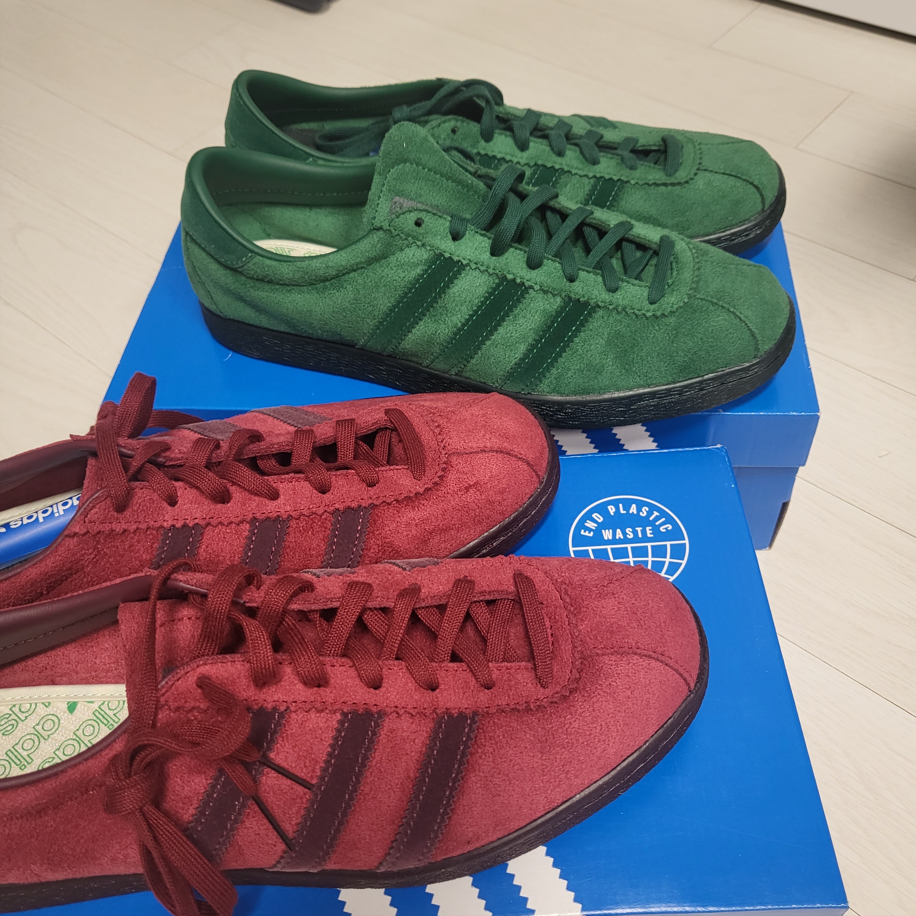 Adidas Tobacco Gruen Collegiate Burgundy, Adidas Tobacco Gruen Dark Green 착용 스타일