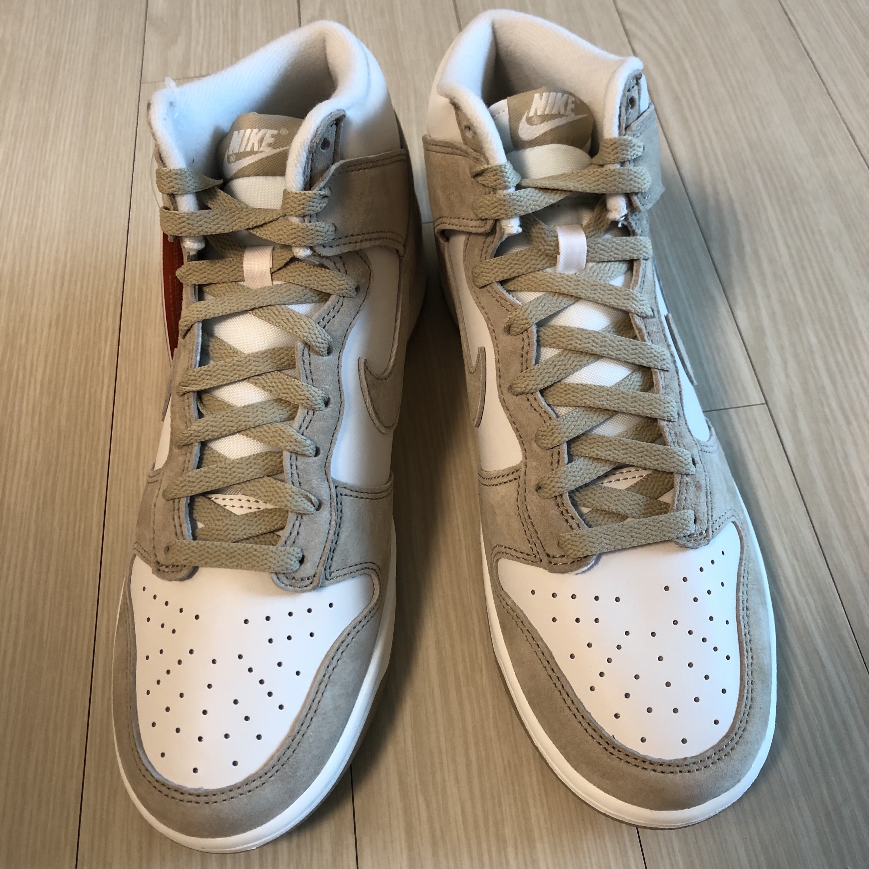 Nike Dunk High Retro PRM Limestone 착용 스타일 - 3