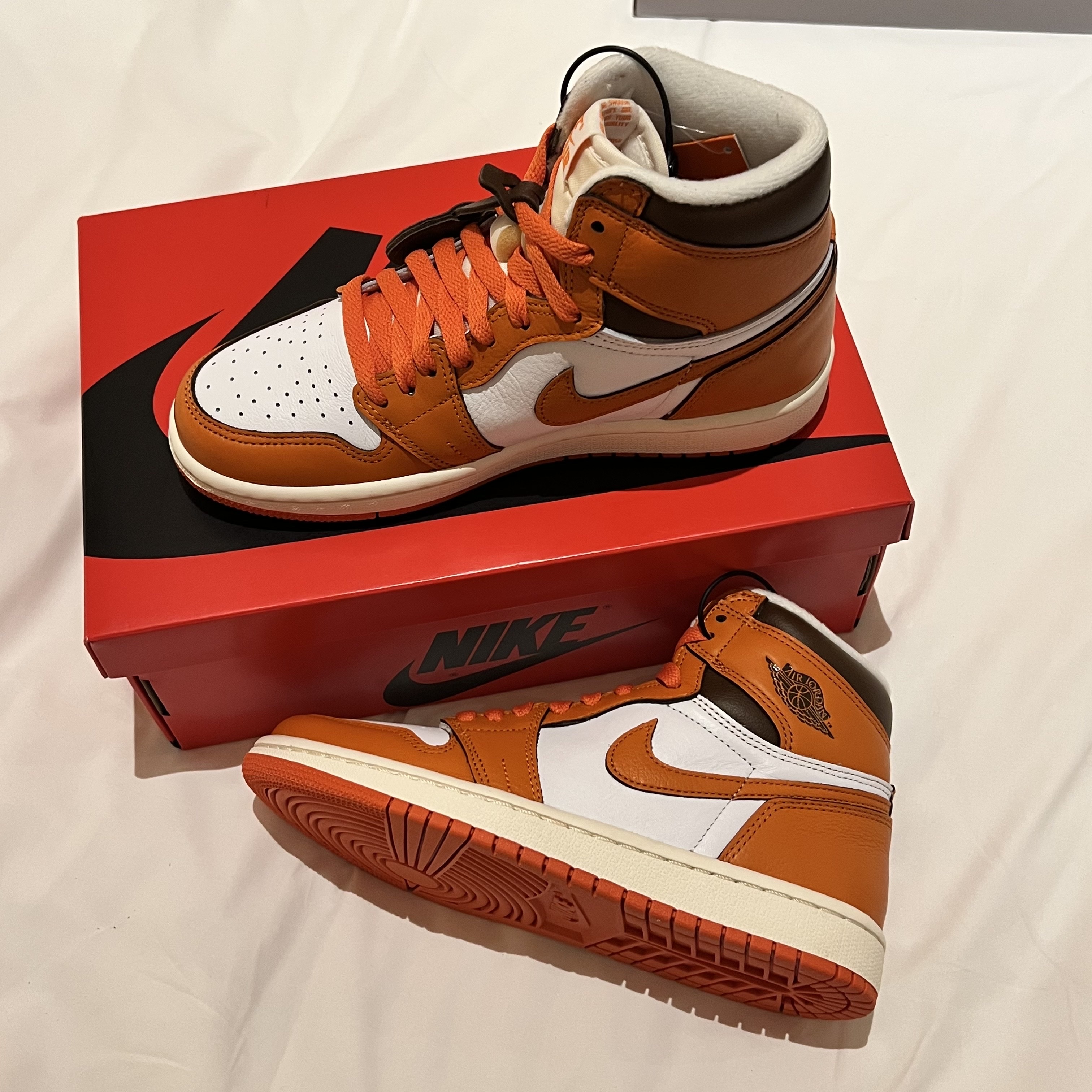 (W) Jordan 1 Retro High OG Starfish 착용 스타일 - 1