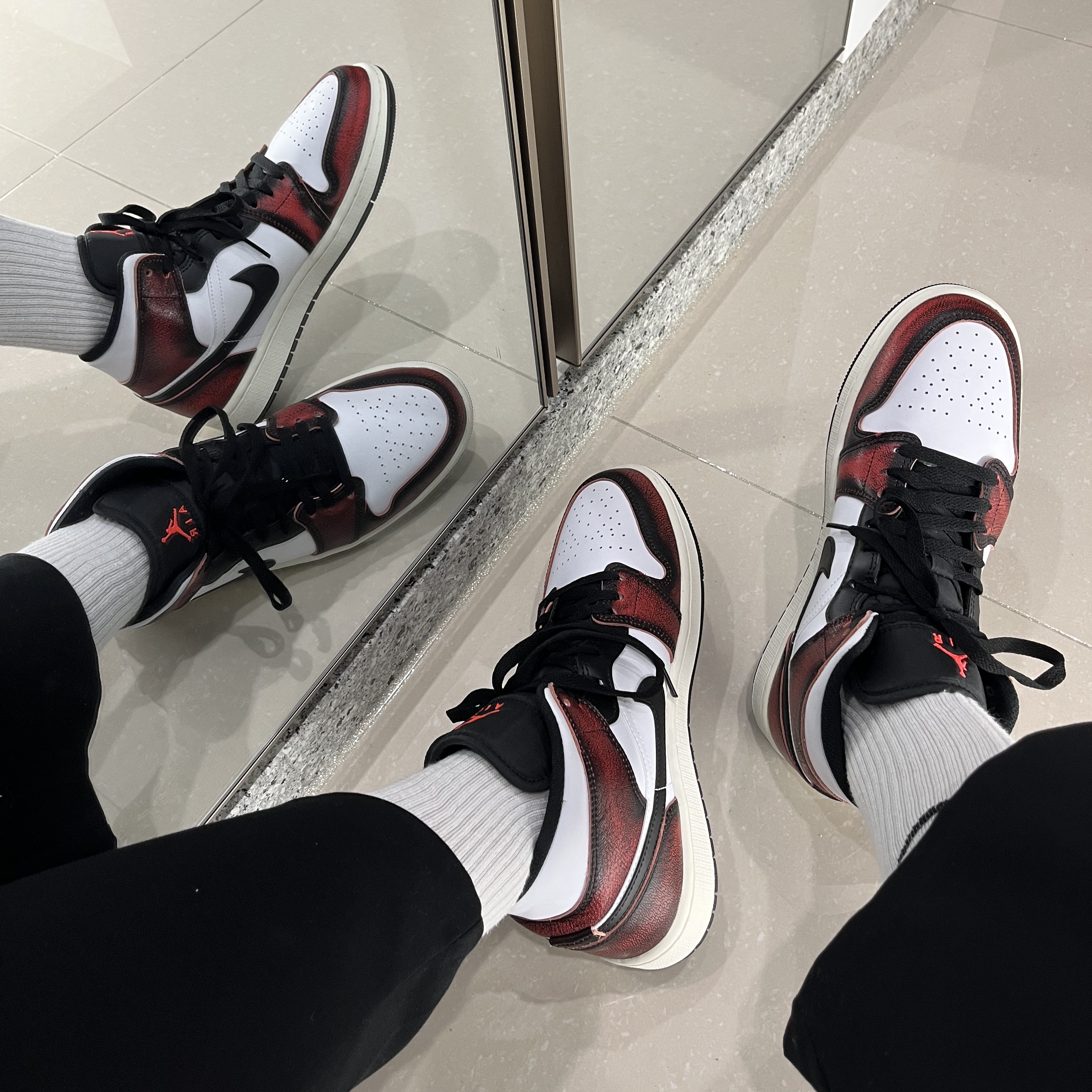 Jordan 1 Mid SE Infrared 23 착용 스타일 - 5