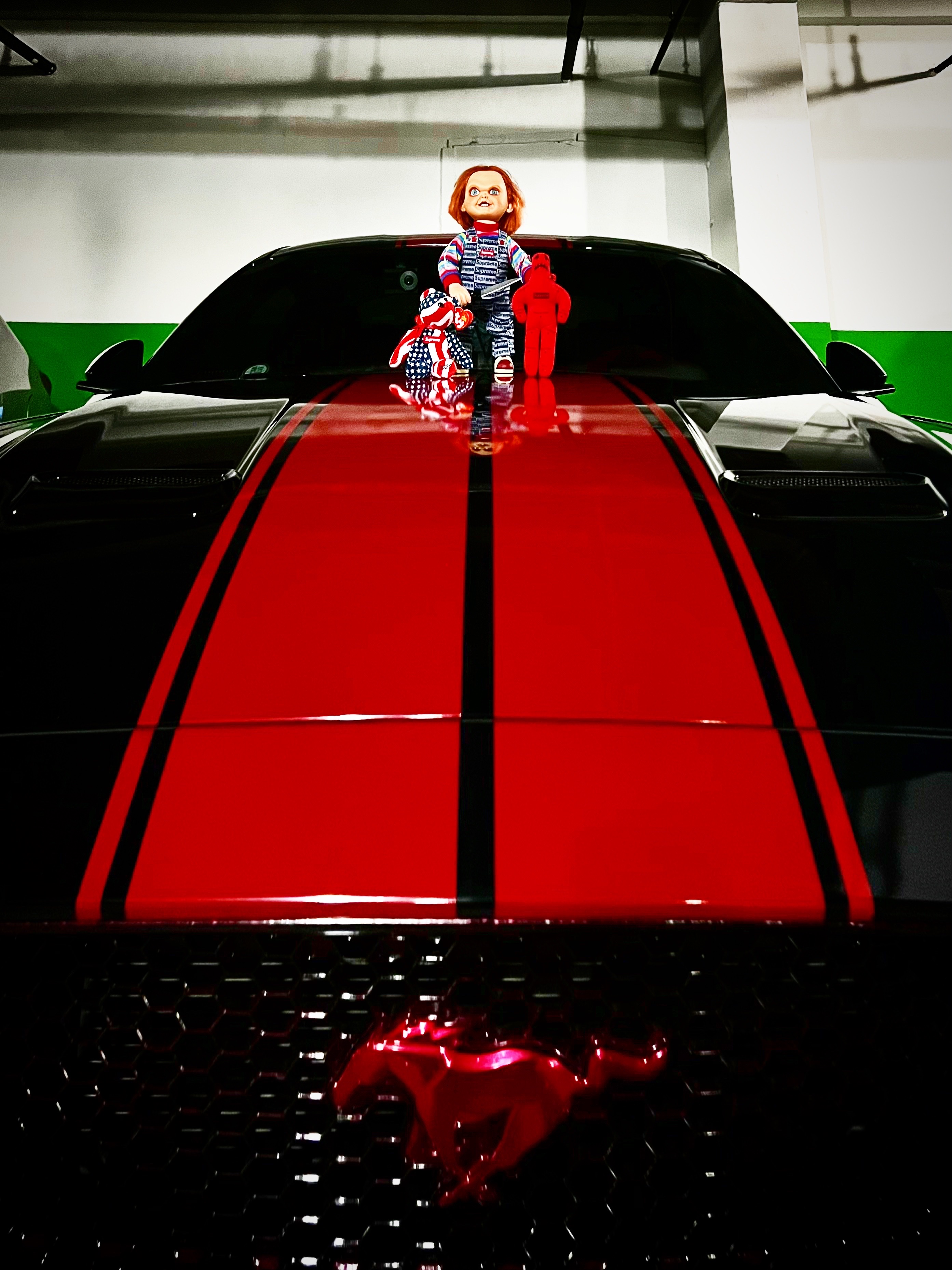 Supreme Chucky Doll - 20FW, Supreme Voodoo Doll Red - 19FW 착용 스타일 - 2