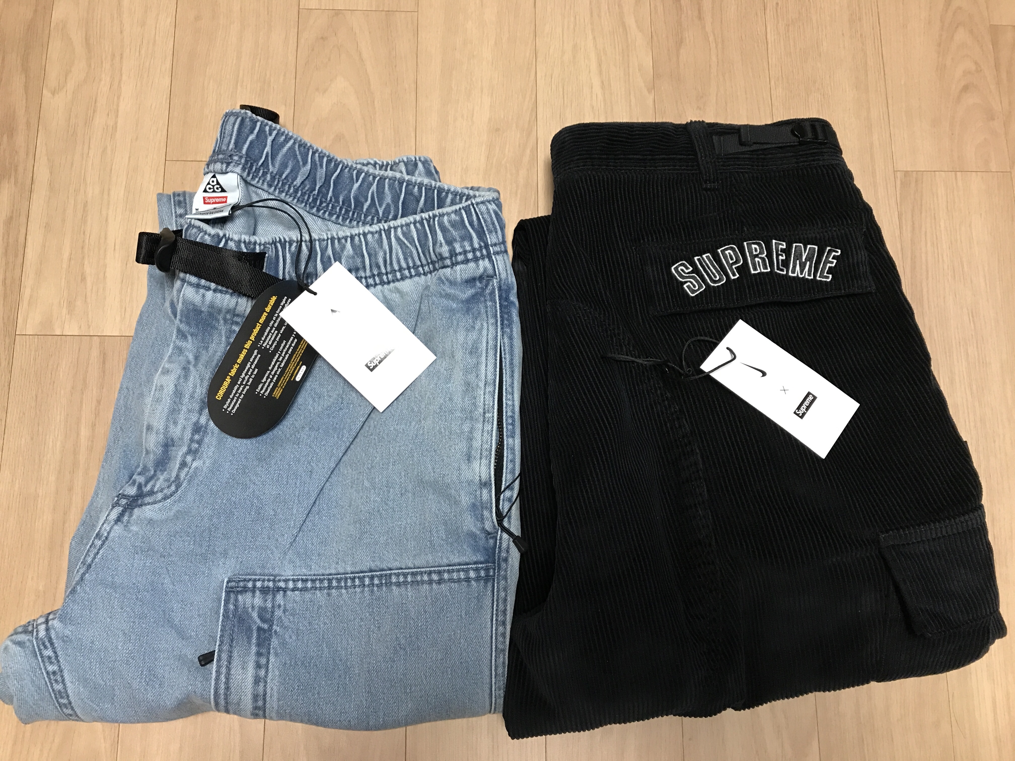 Supreme x Nike Arc Corduroy Cargo Pants Black - 22SS, Supreme x Nike ACG Belted Denim Pants Washed Blue - 22FW 착용 스타일