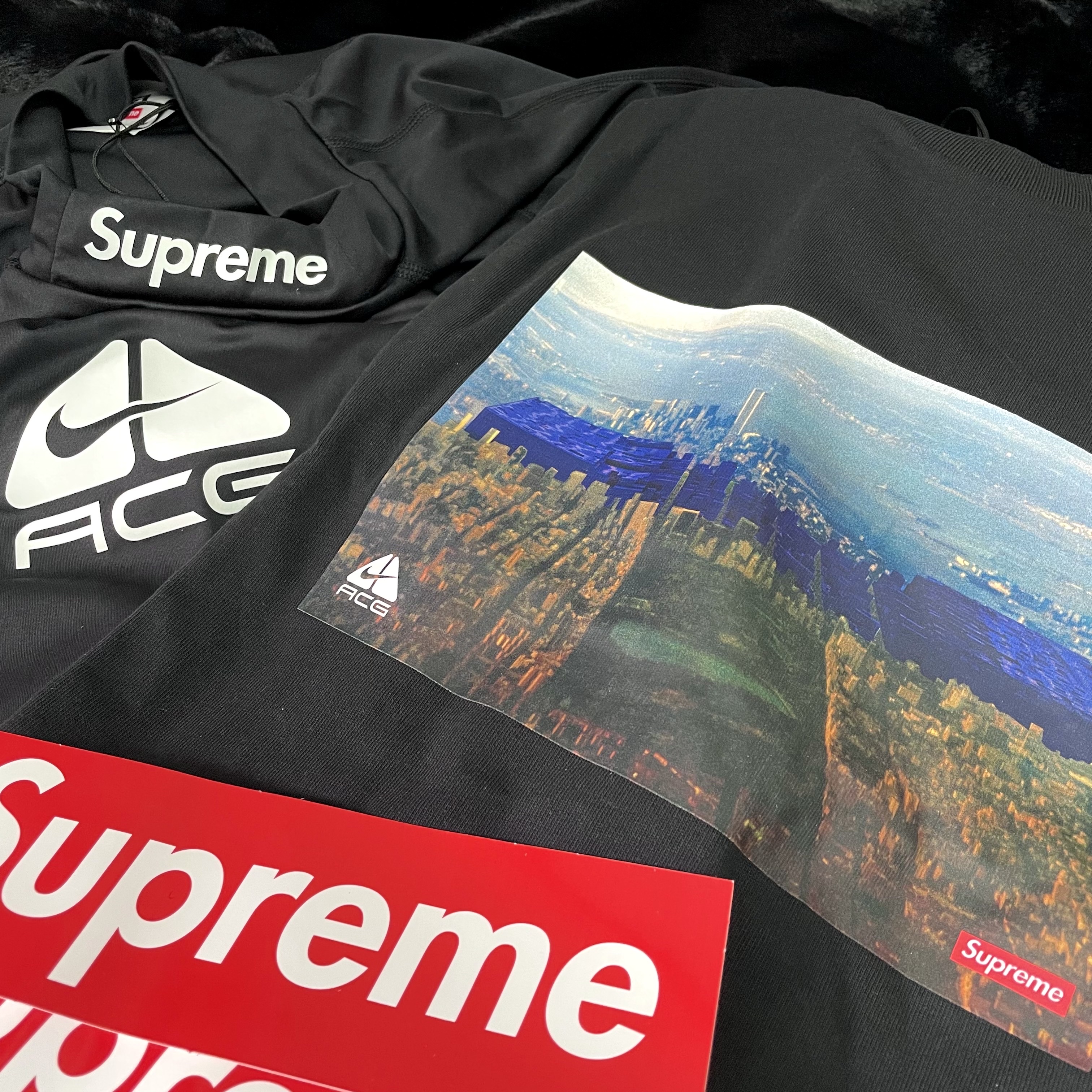 Supreme x Nike ACG Jersey Black - 22FW, Supreme x Nike ACG Grid T-Shirt Black - 22FW 착용 스타일