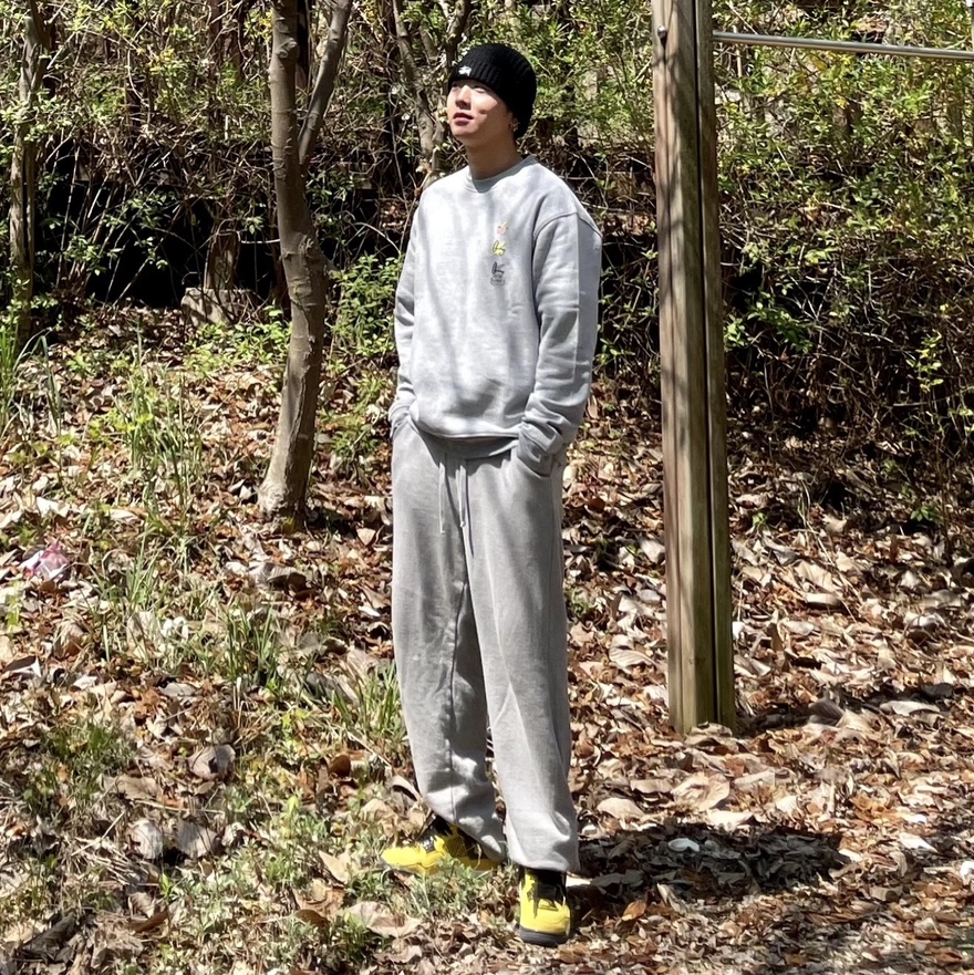 Jordan 4 Retro Tour Yellow 착용 스타일