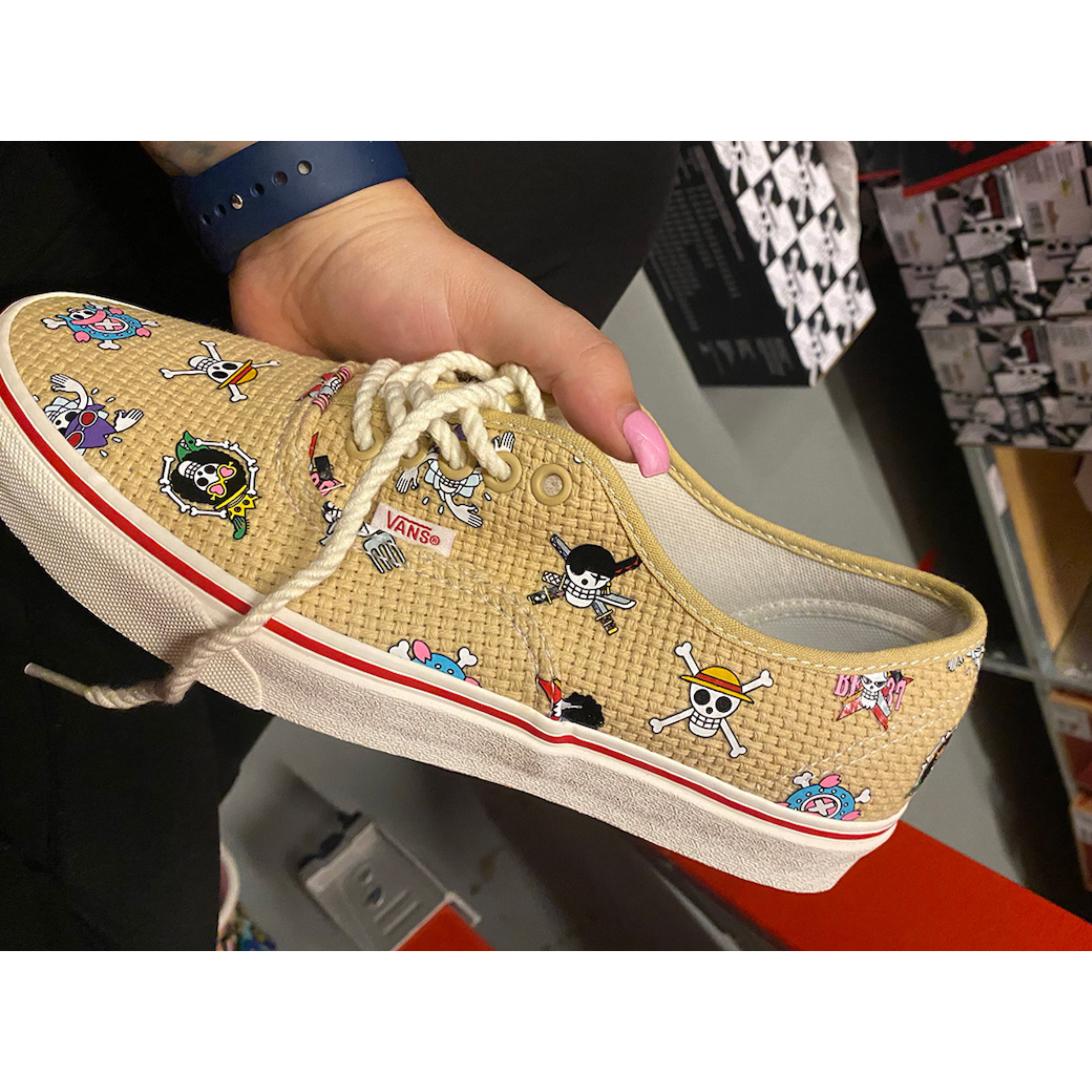 Vans x One Piece Authentic Sand 착용 스타일 - 2