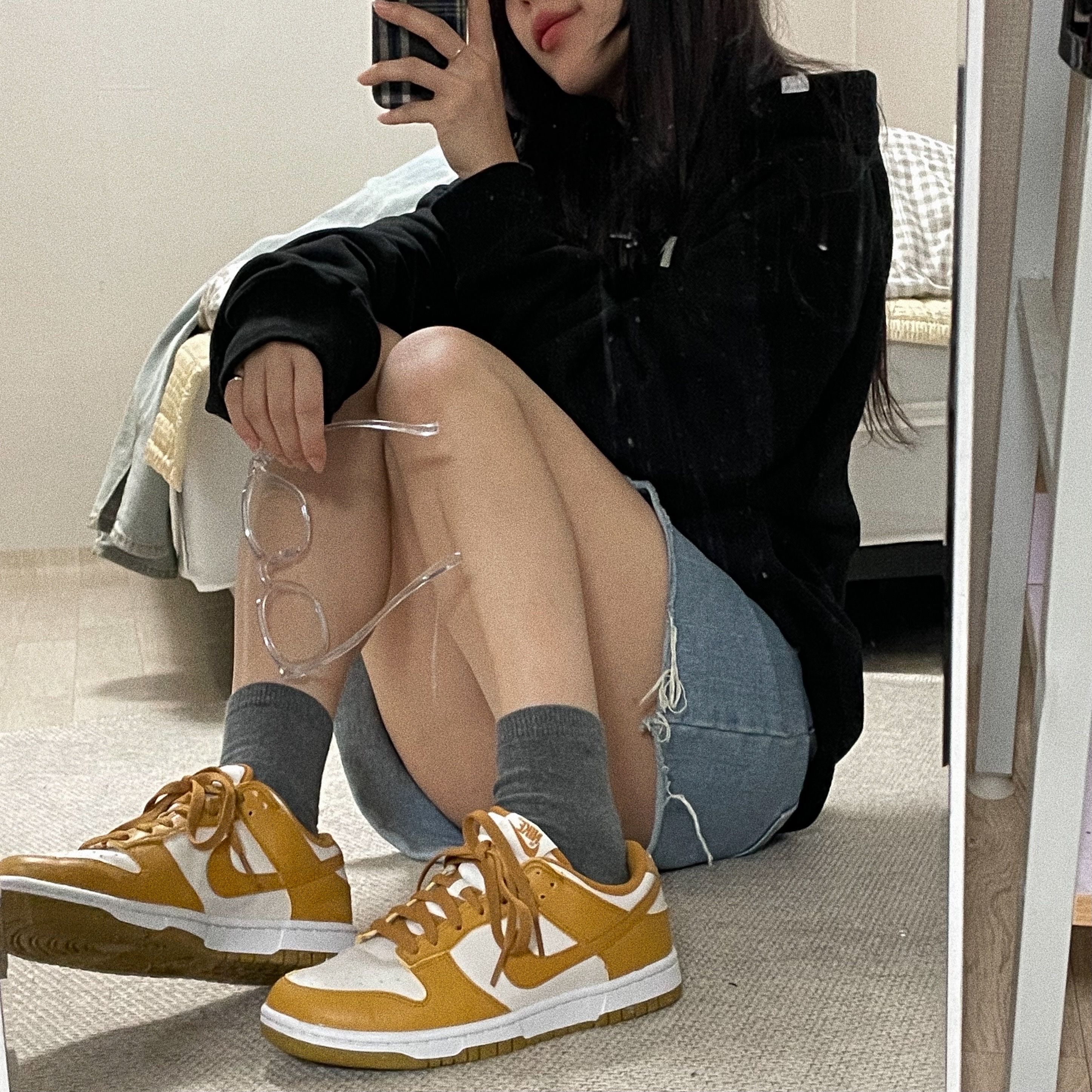(W) Nike Dunk Low Next Nature Phantom 착용 스타일 - 1