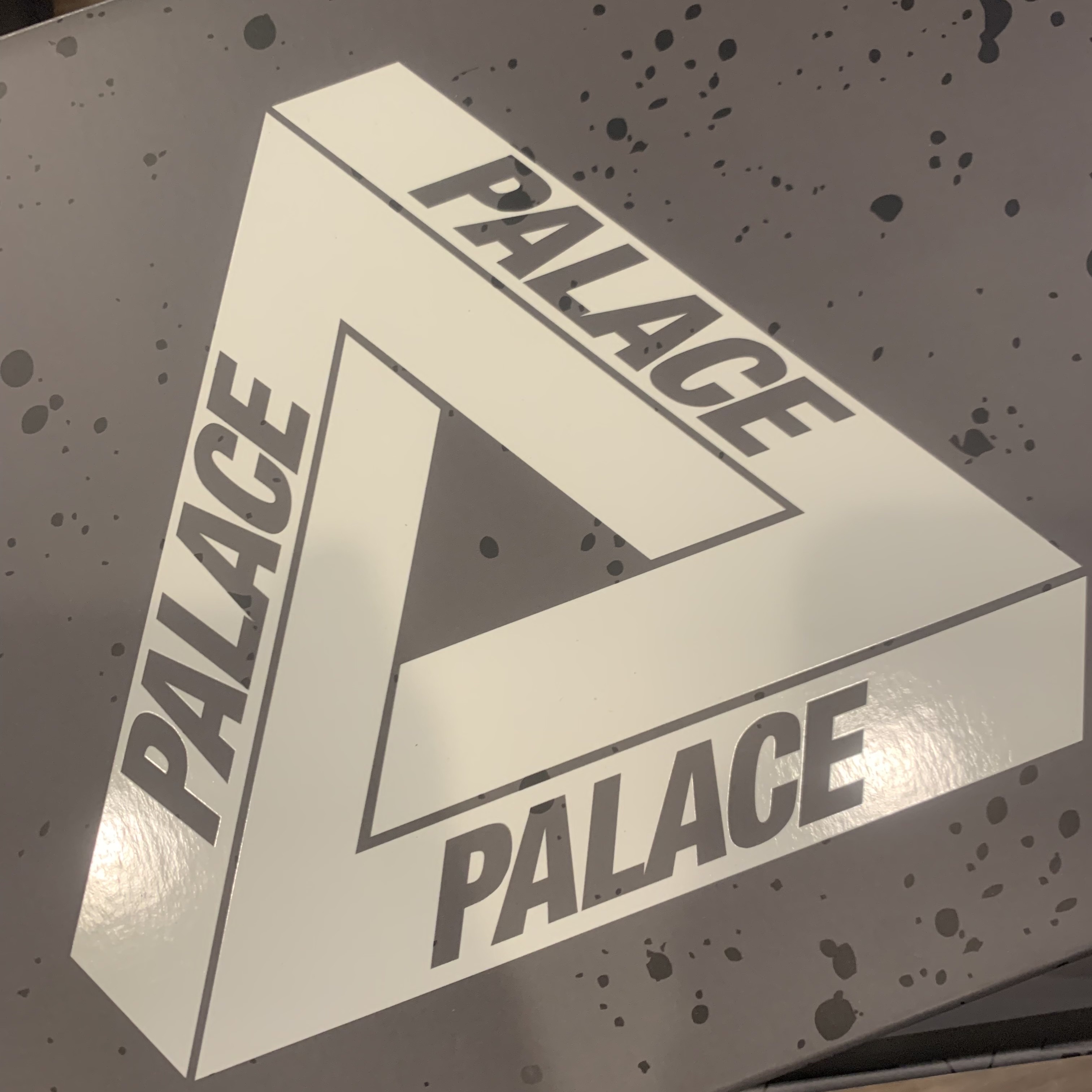 New Balance x Palace MT580 Gargoyle Lapis Blue 착용 스타일 - 1