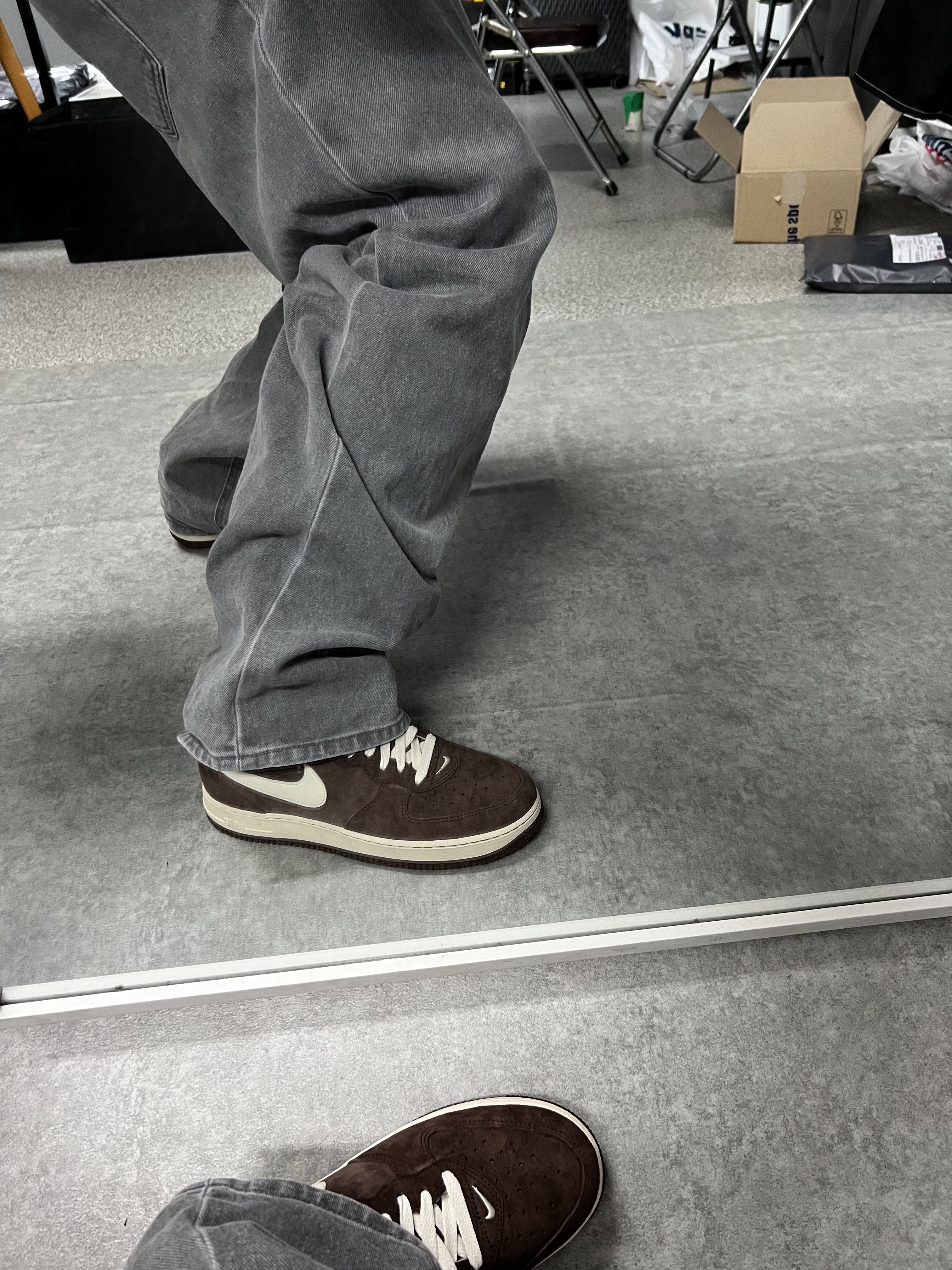 Nike Air Force 1 Mid '07 QS Chocolate 착용 스타일 - 4