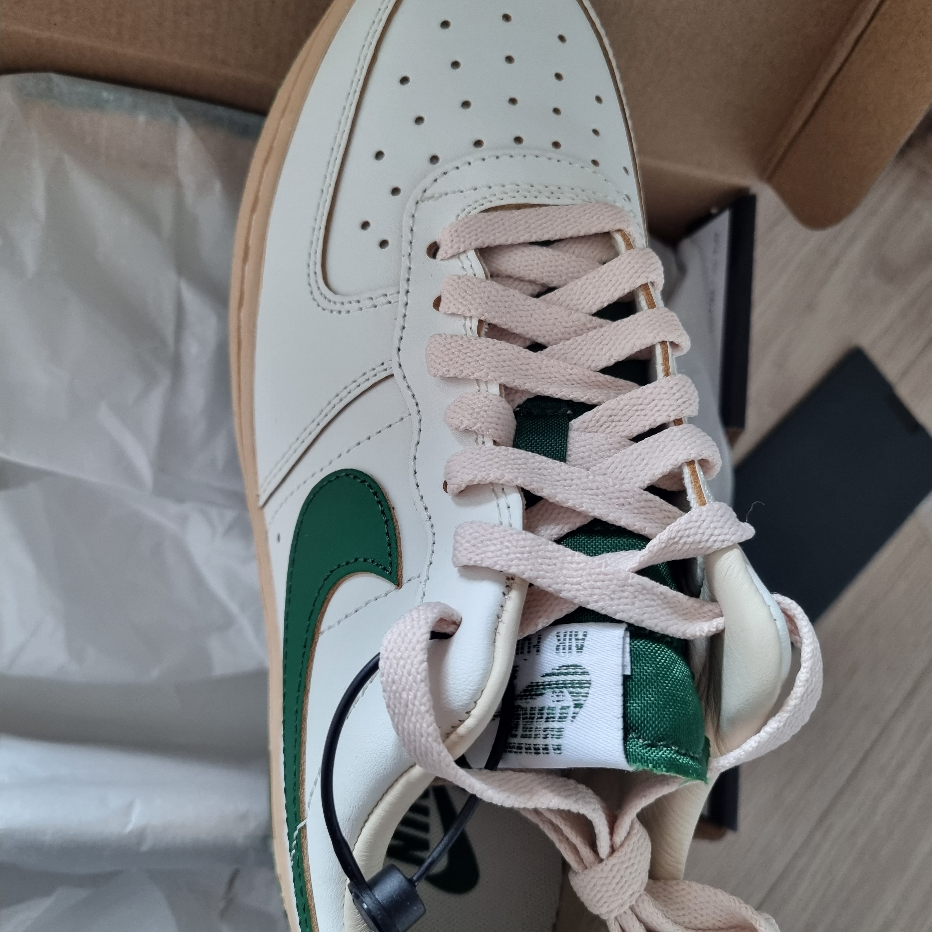 (W) Nike Air Force 1 Low Gorge Green 착용 스타일 - 3
