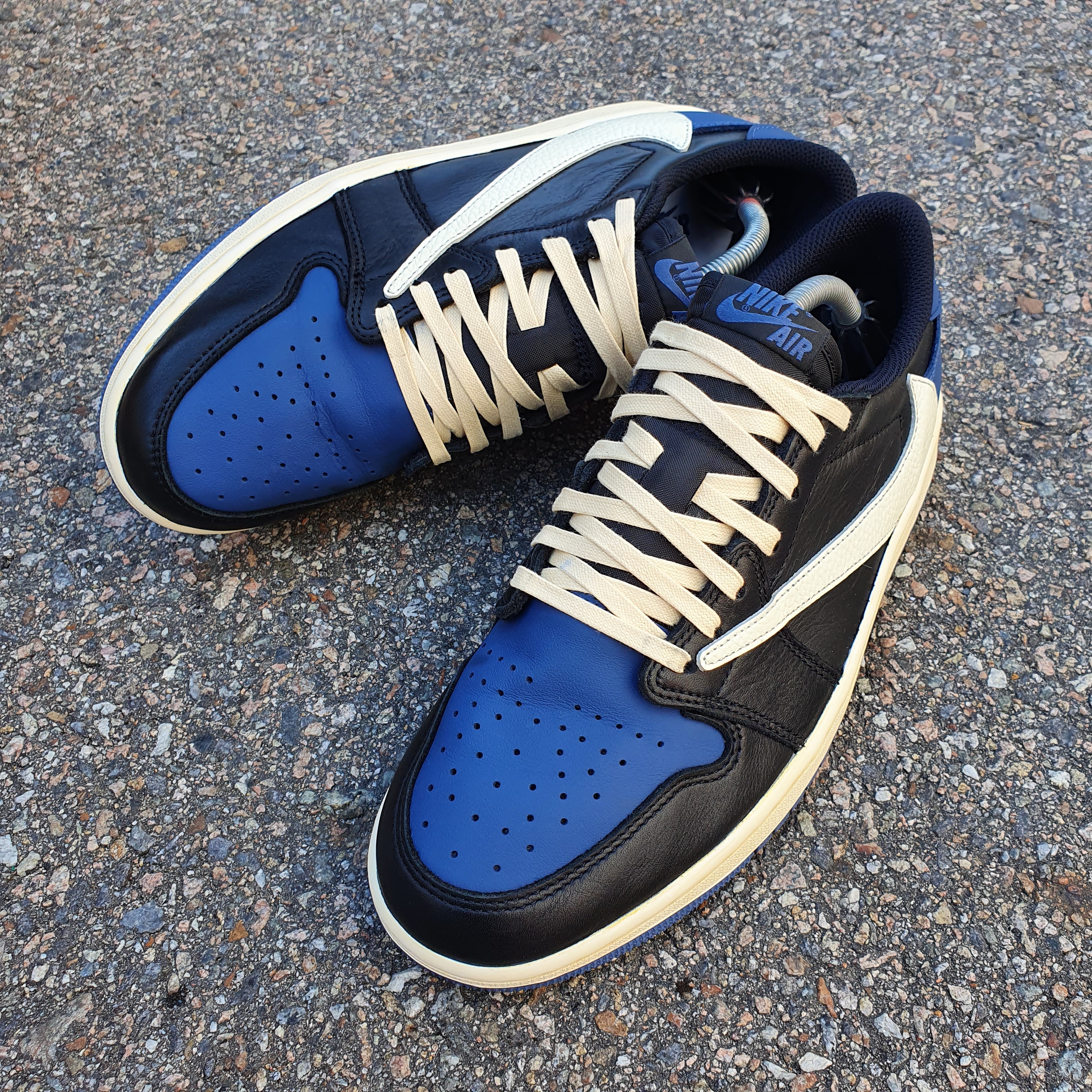 Jordan 1 Retro Low OG Mystic Navy 착용 스타일 - 4